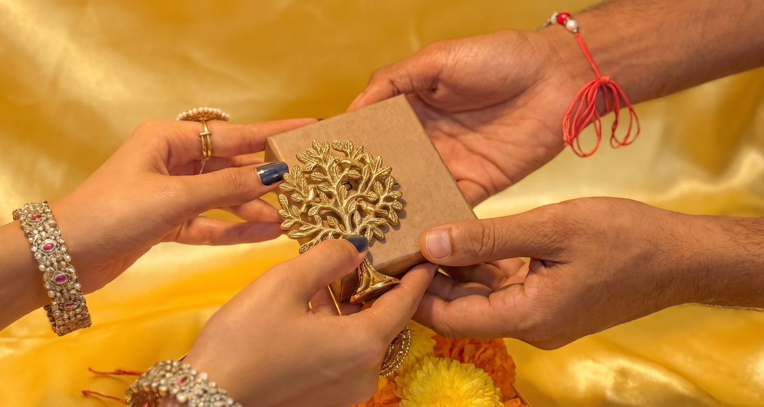 Meaningful Rakhi Gifts That Become a Part of Their Home
