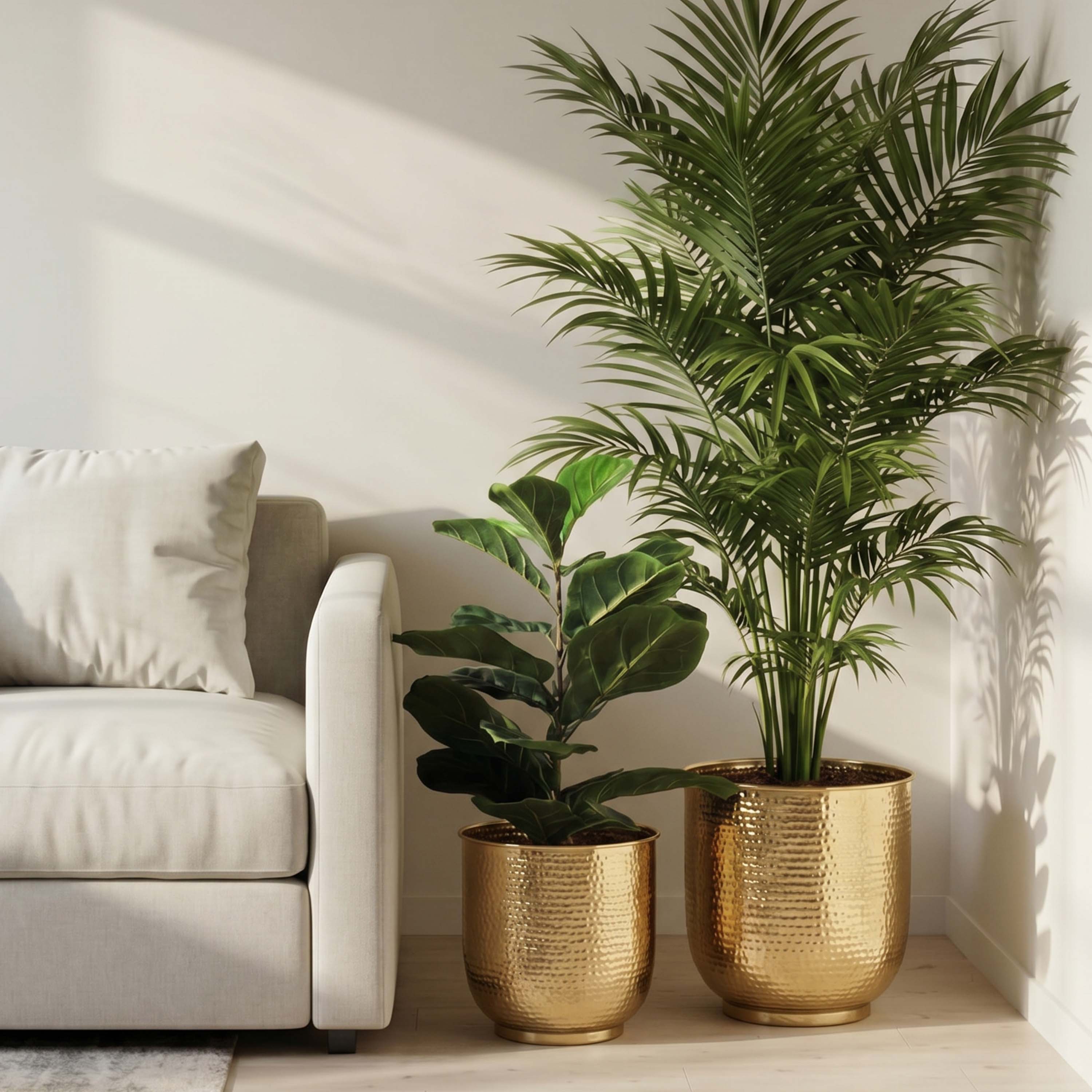 Hammered Floor Planter Set, Gold