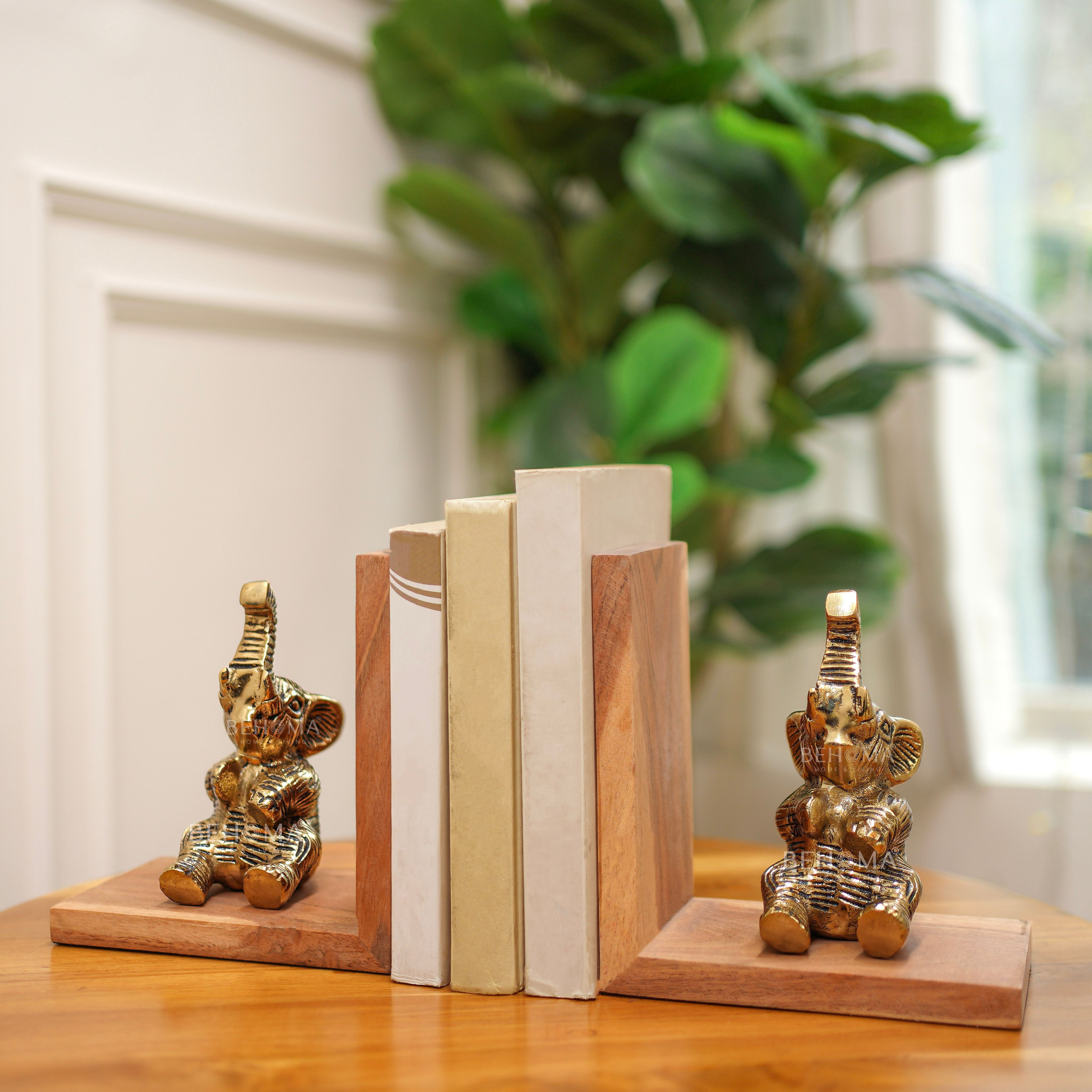 Elephant bookends set