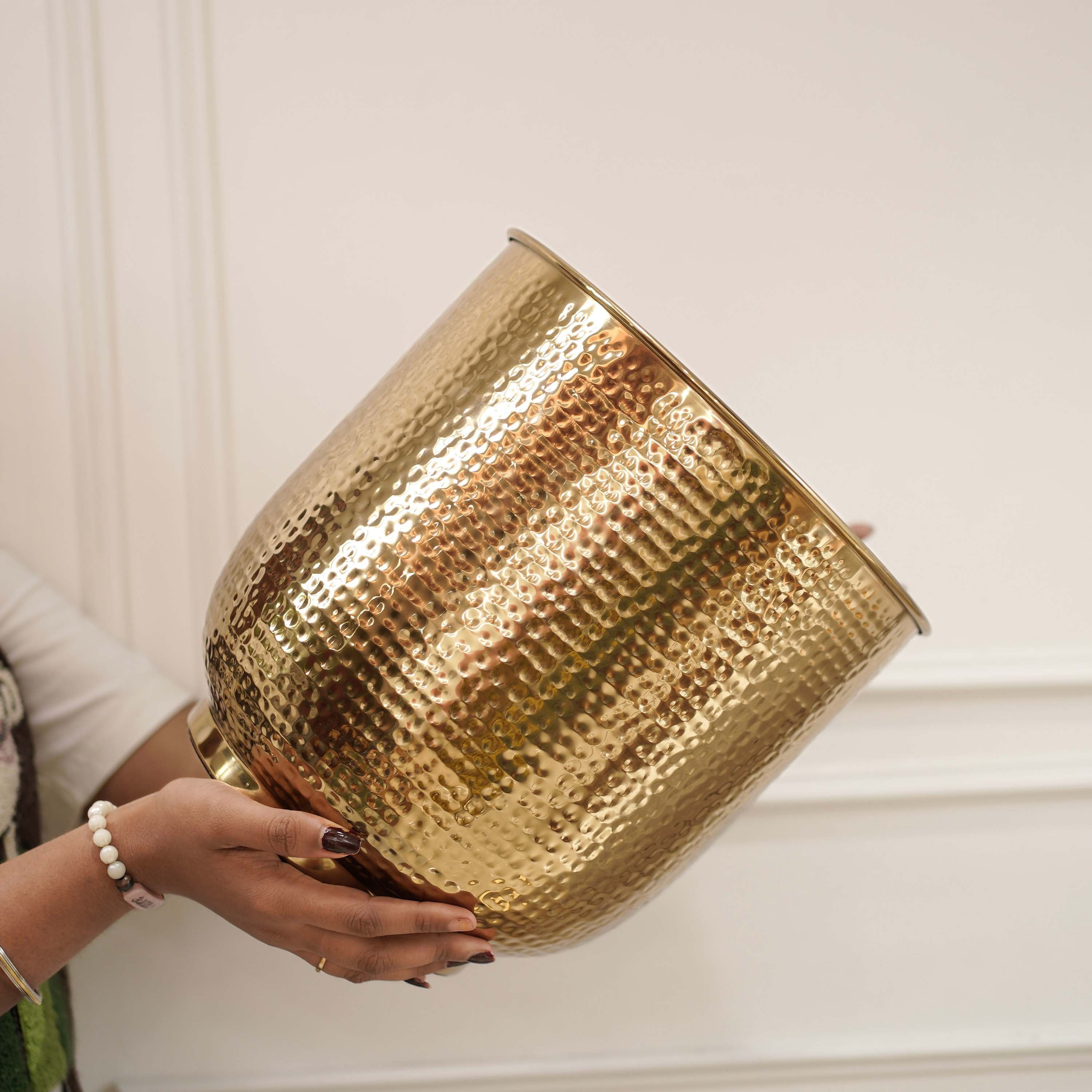 Hammered Floor Planter Set, Gold