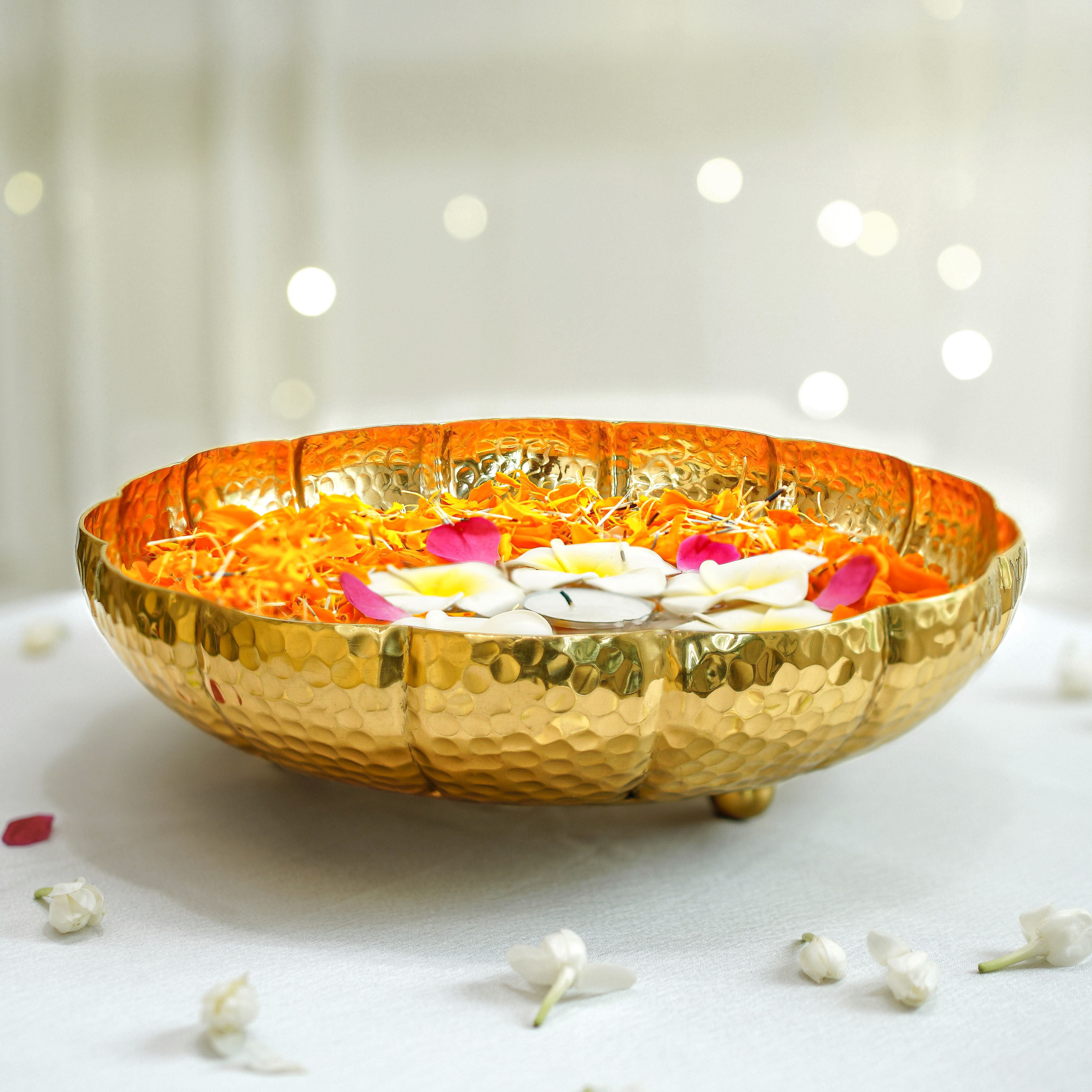 Decorative urli bowl Diwali, Decor urli bowl, metal urli set, floating flower urli, Diwali Gift, Diwali Gifts