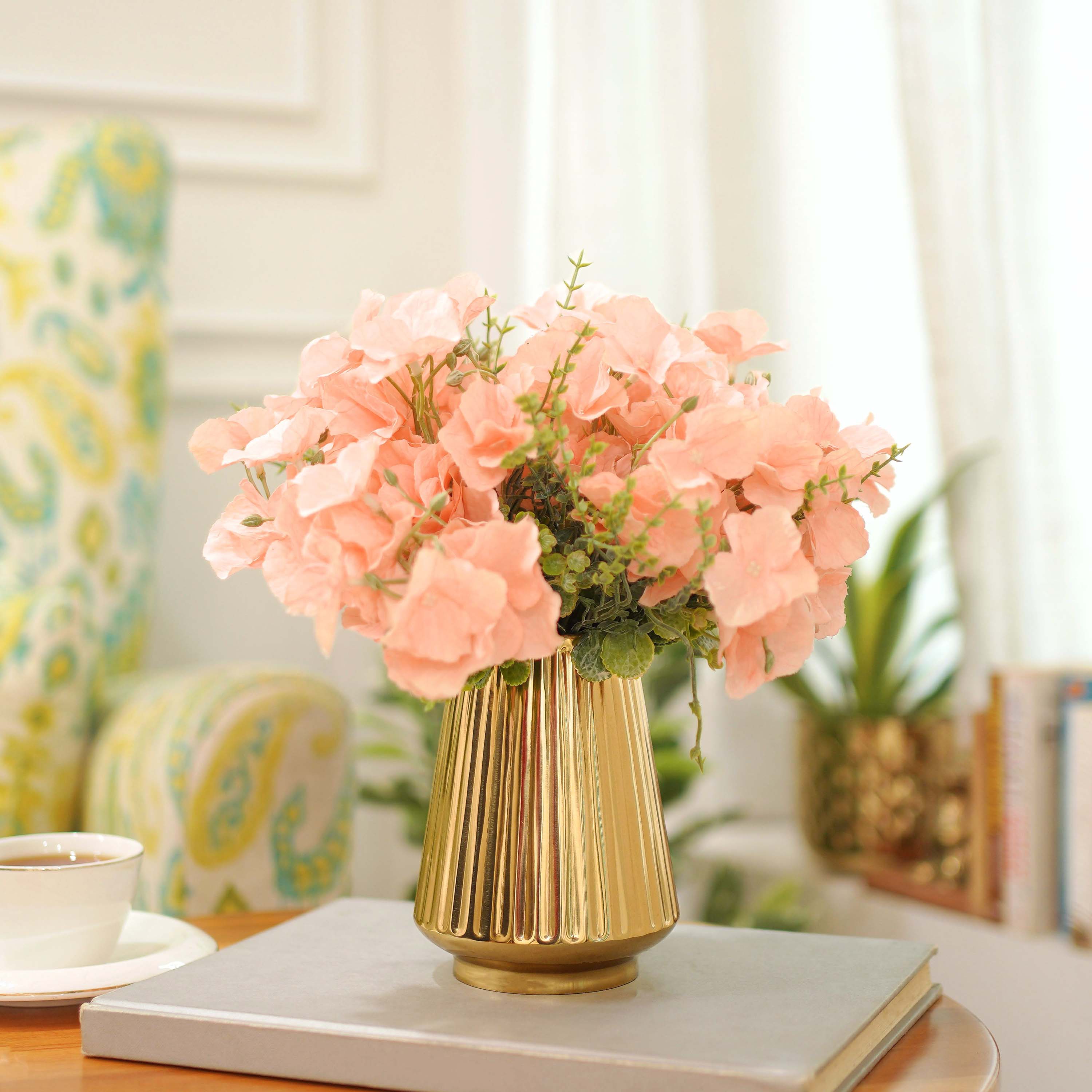 Fluted Skirt Flower Vase