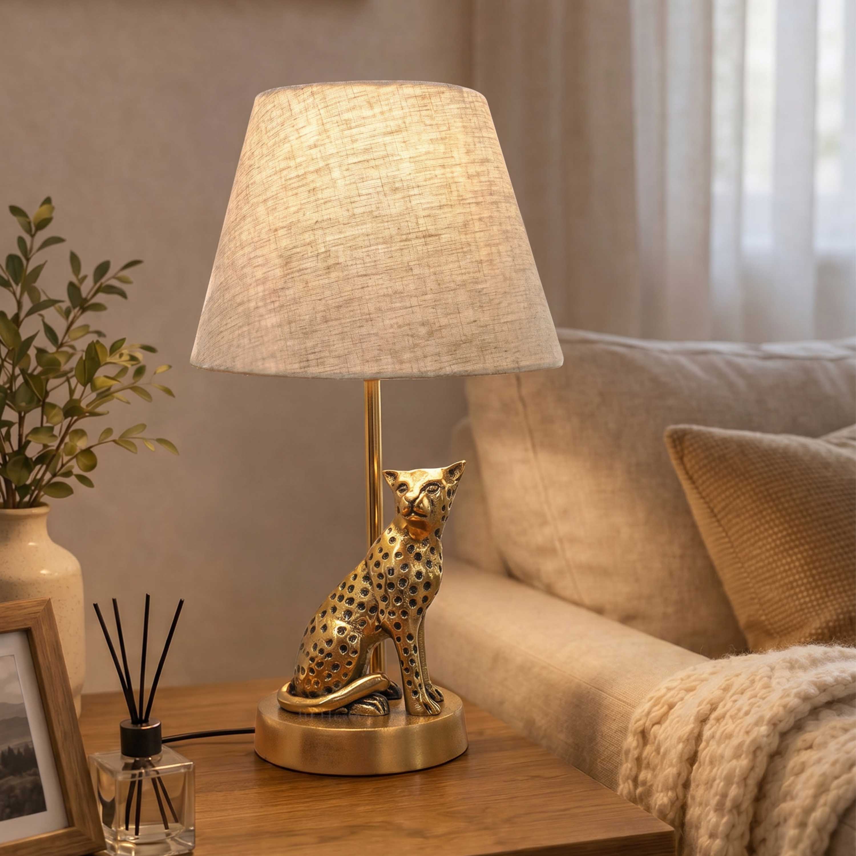 Jaguar Figurine Table Lamp