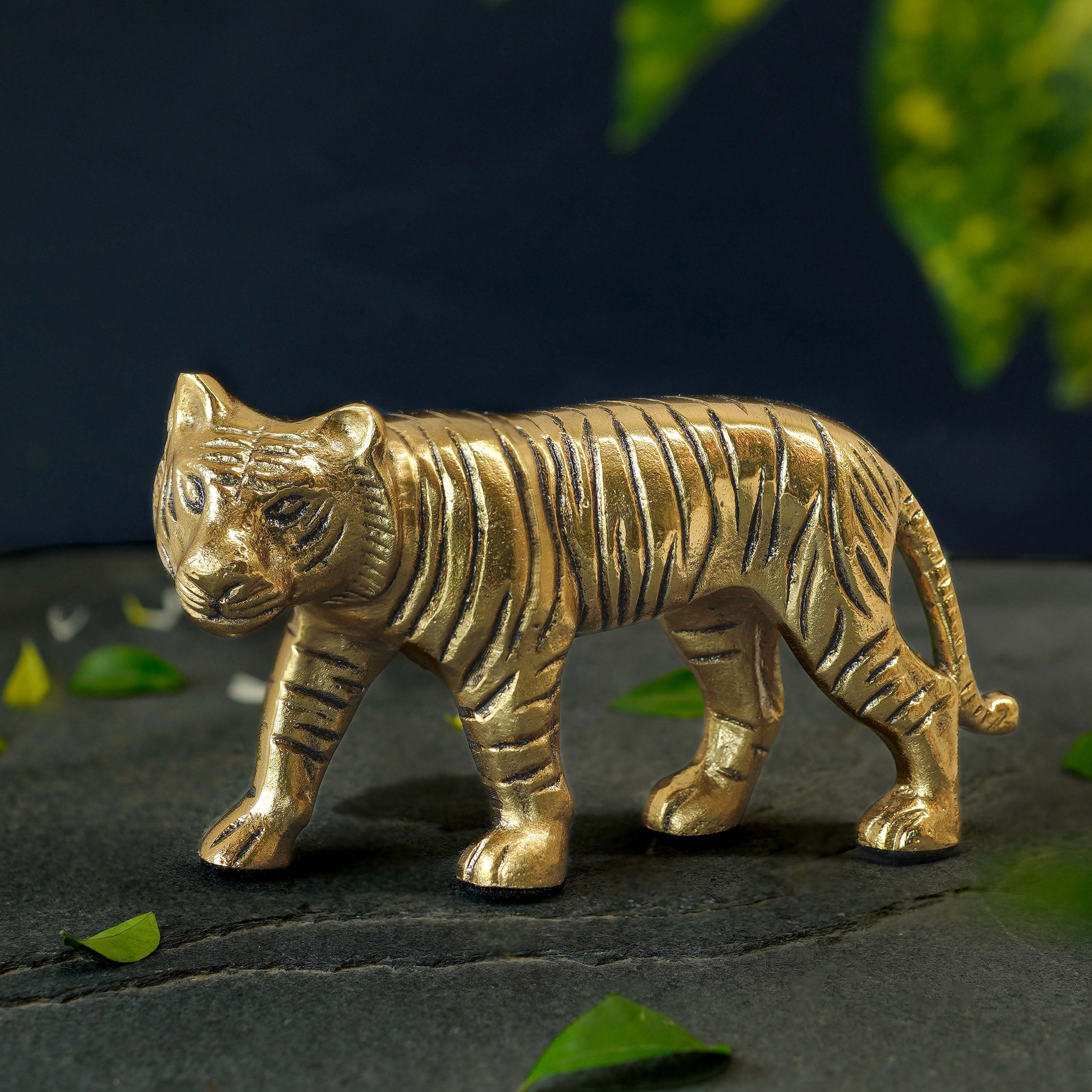 Metal Tiger, Gold