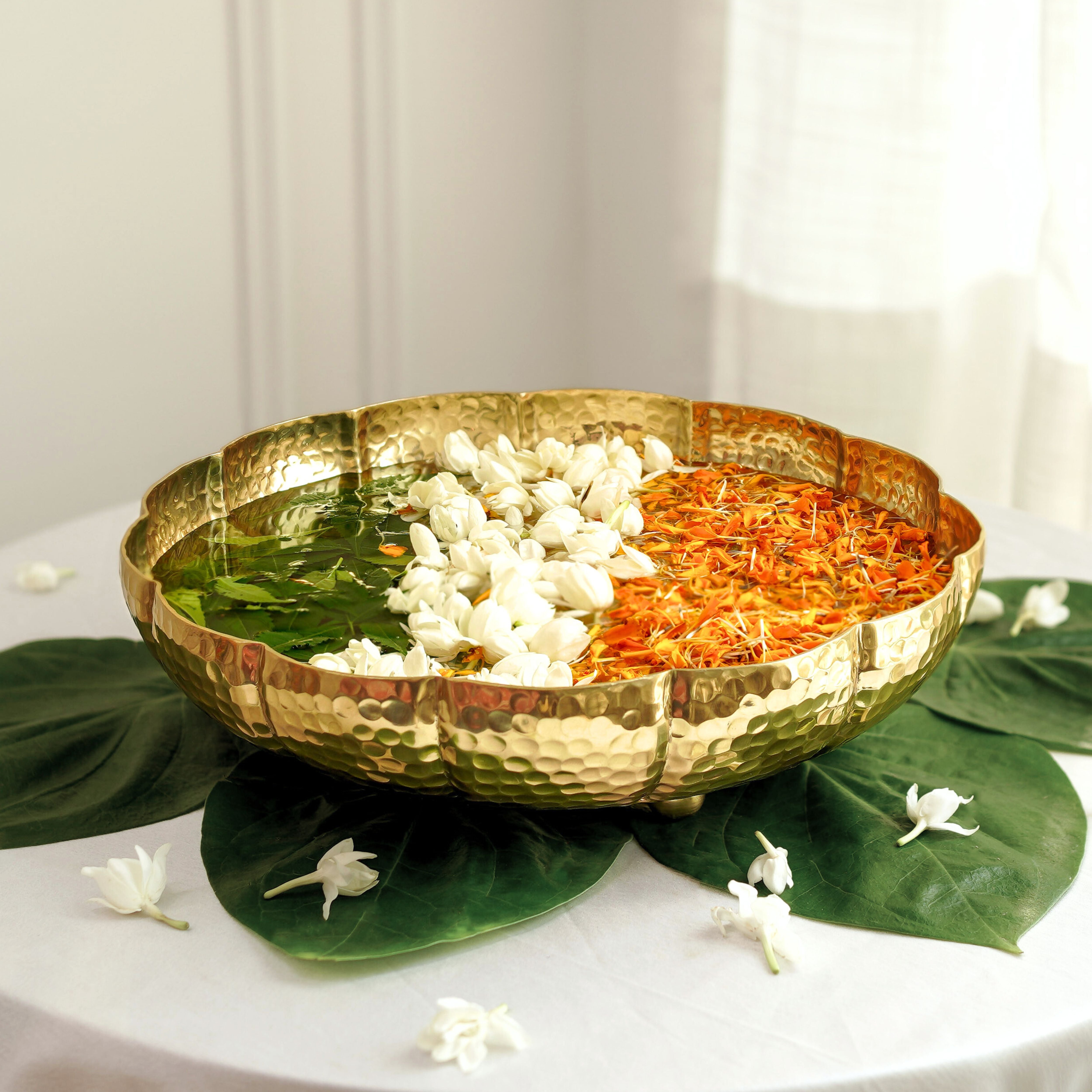 Decorative urli bowl Diwali, Decor urli bowl, metal urli set, floating flower urli, Diwali Gift, Diwali Gifts