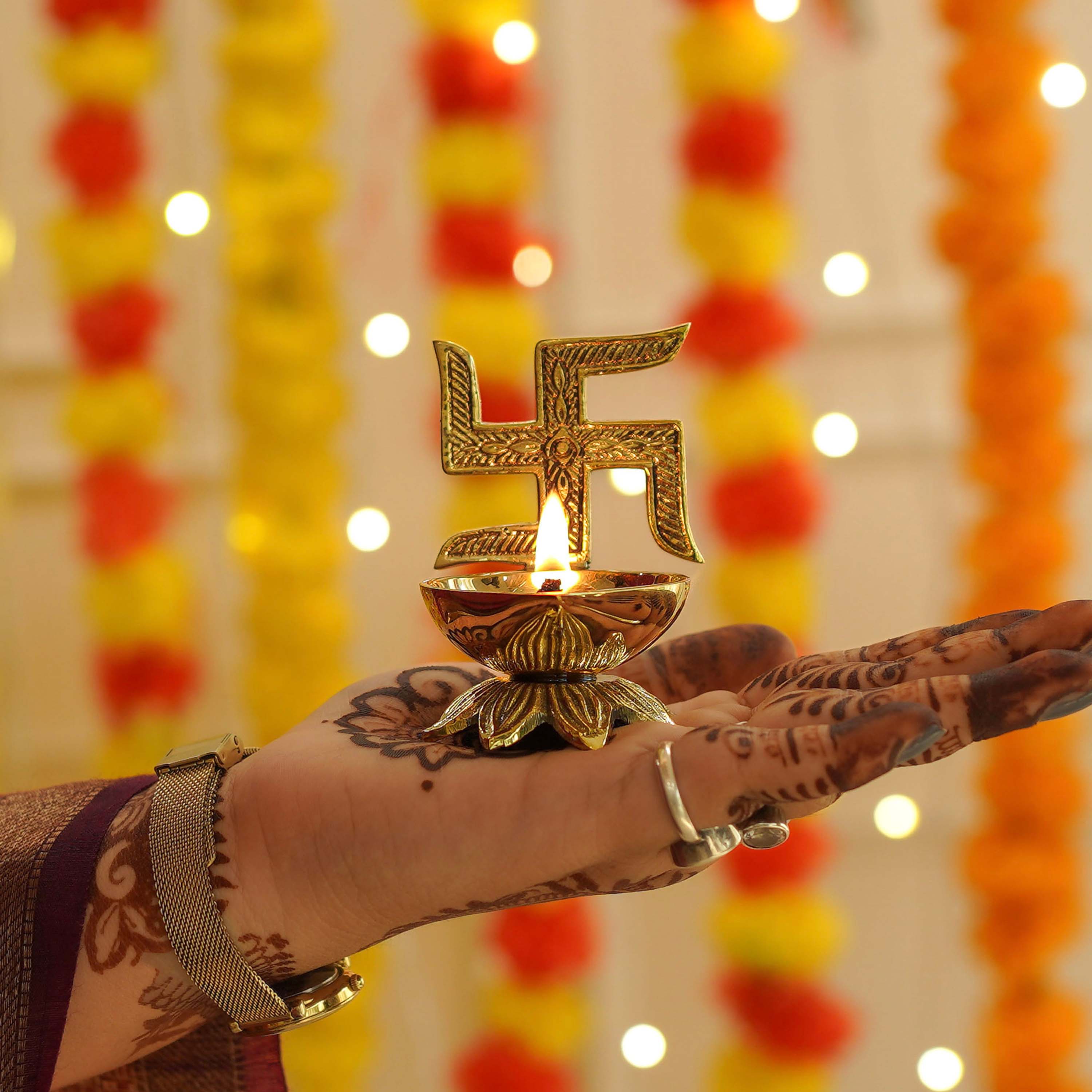 diyas decoration, Diwali Gift, Diwali Gifts, brass diyas, brass diya for gift, Diwali gifting, diyas decoration, lotus brass diya, housewarming diyas