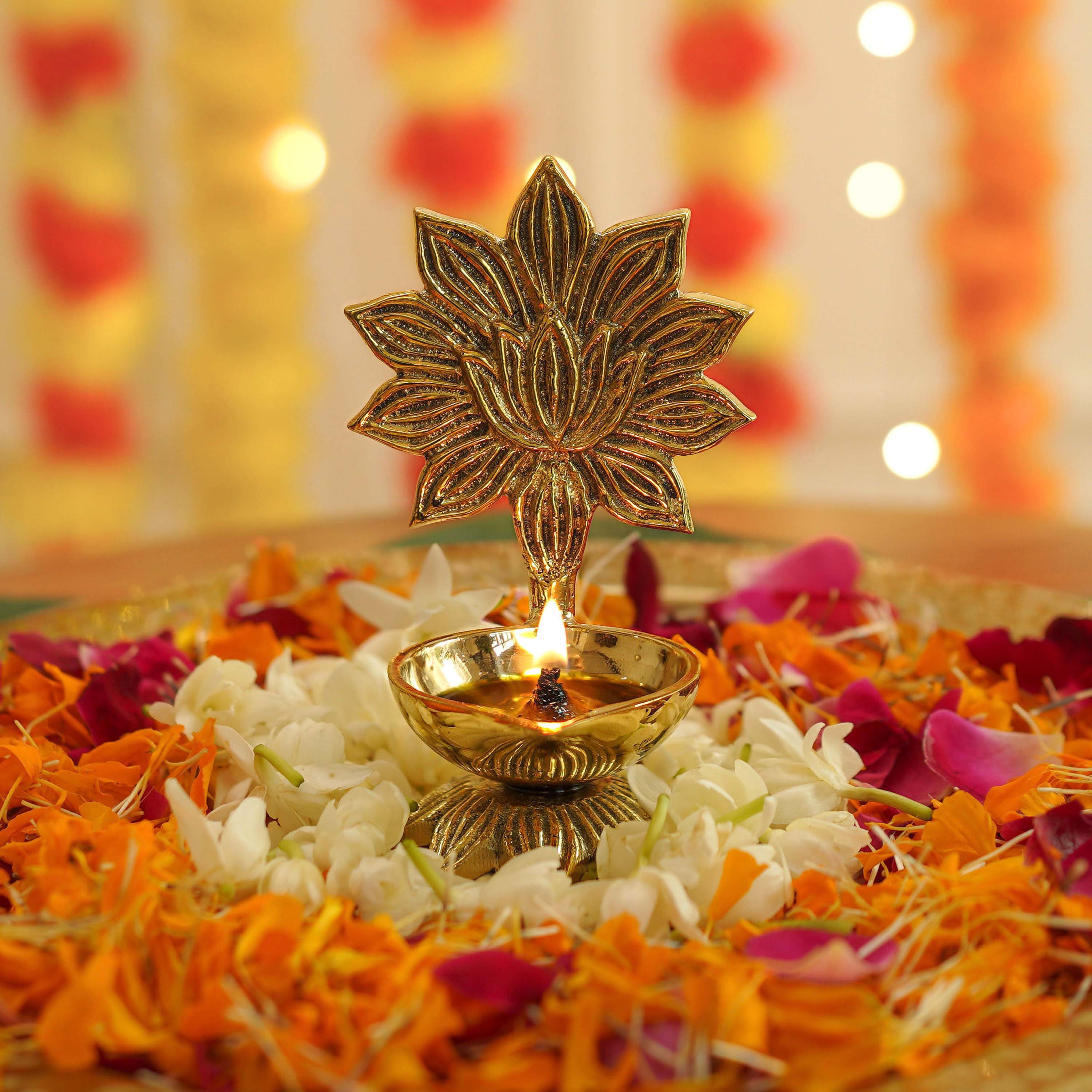 diyas decoration, Diwali Gift, Diwali Gifts, brass diyas, brass diya for gift, Diwali gifting, diyas decoration, lotus brass diya, housewarming diyas