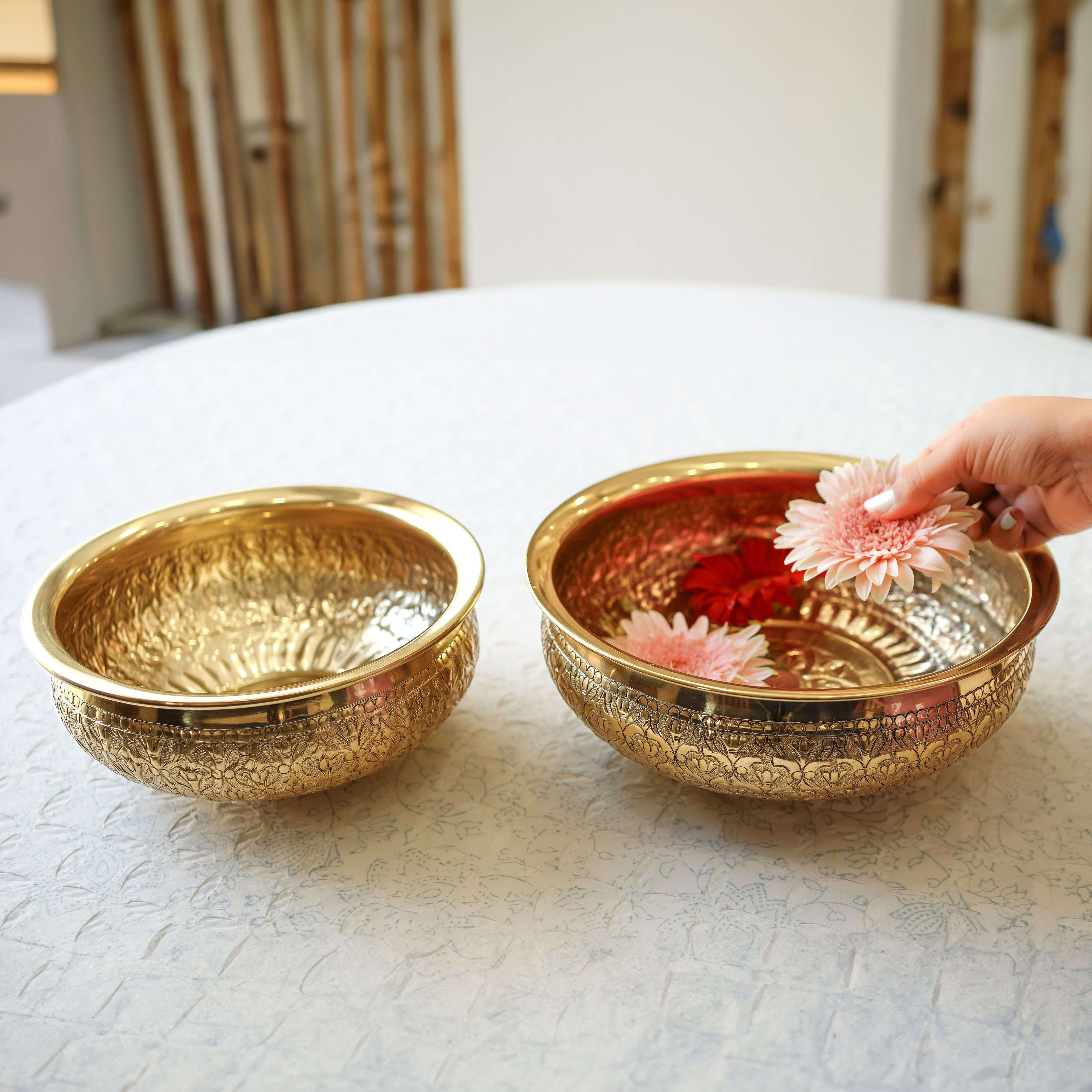 Metal Urli, Metal urli bowl, Traditional urli bowl, Floating flower urli, Decorative urli bowl