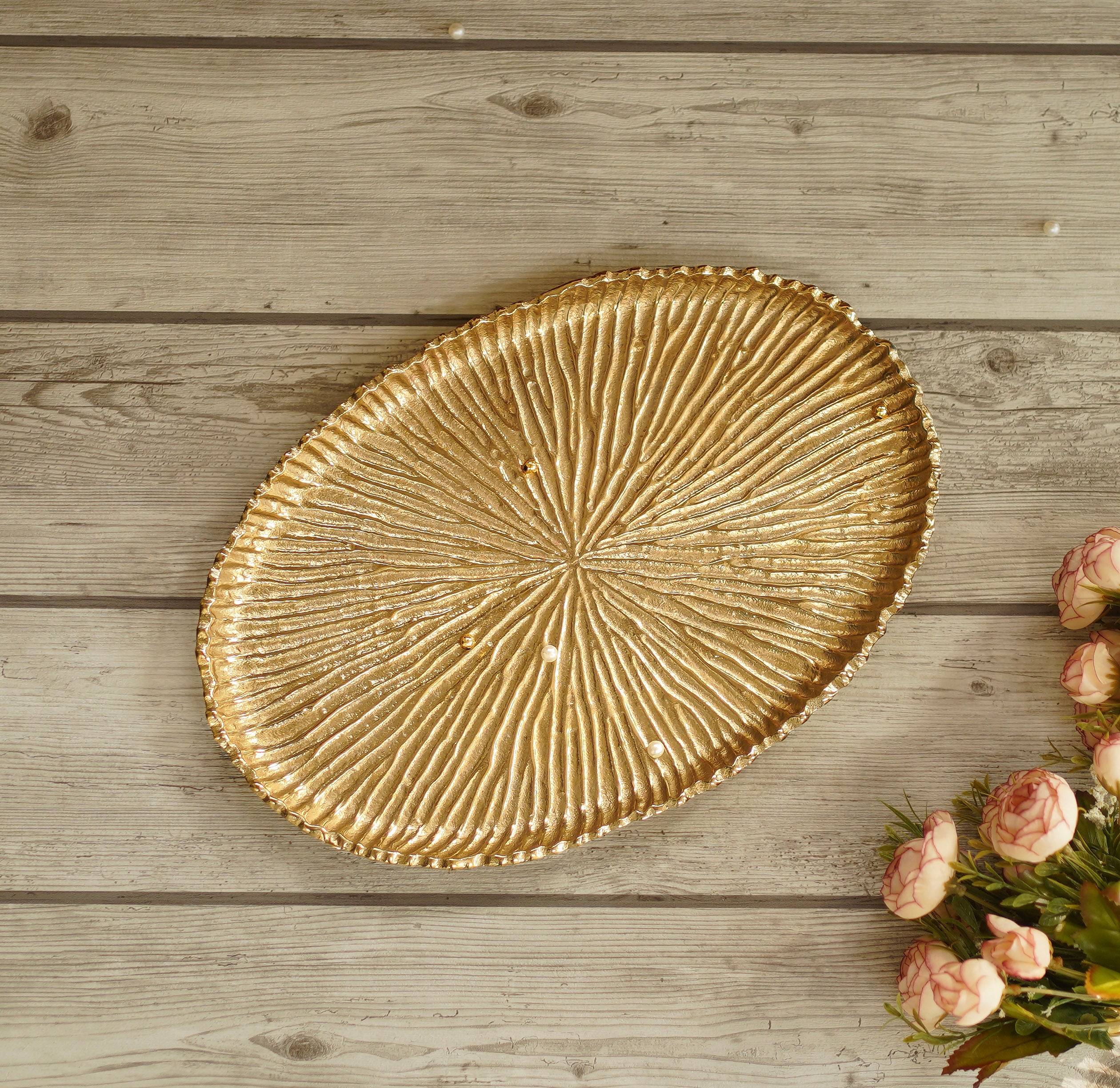 Aluminium Casted Sunburst Tray, Gold