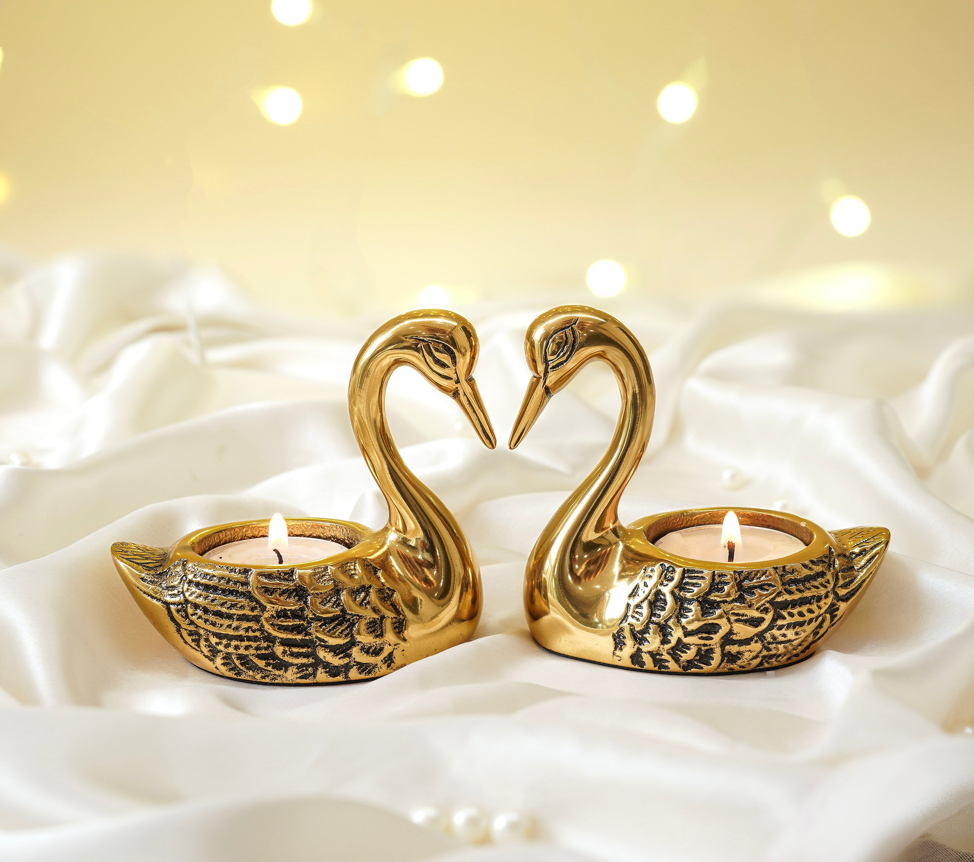Metal Pair of Swans, T-light Holder
