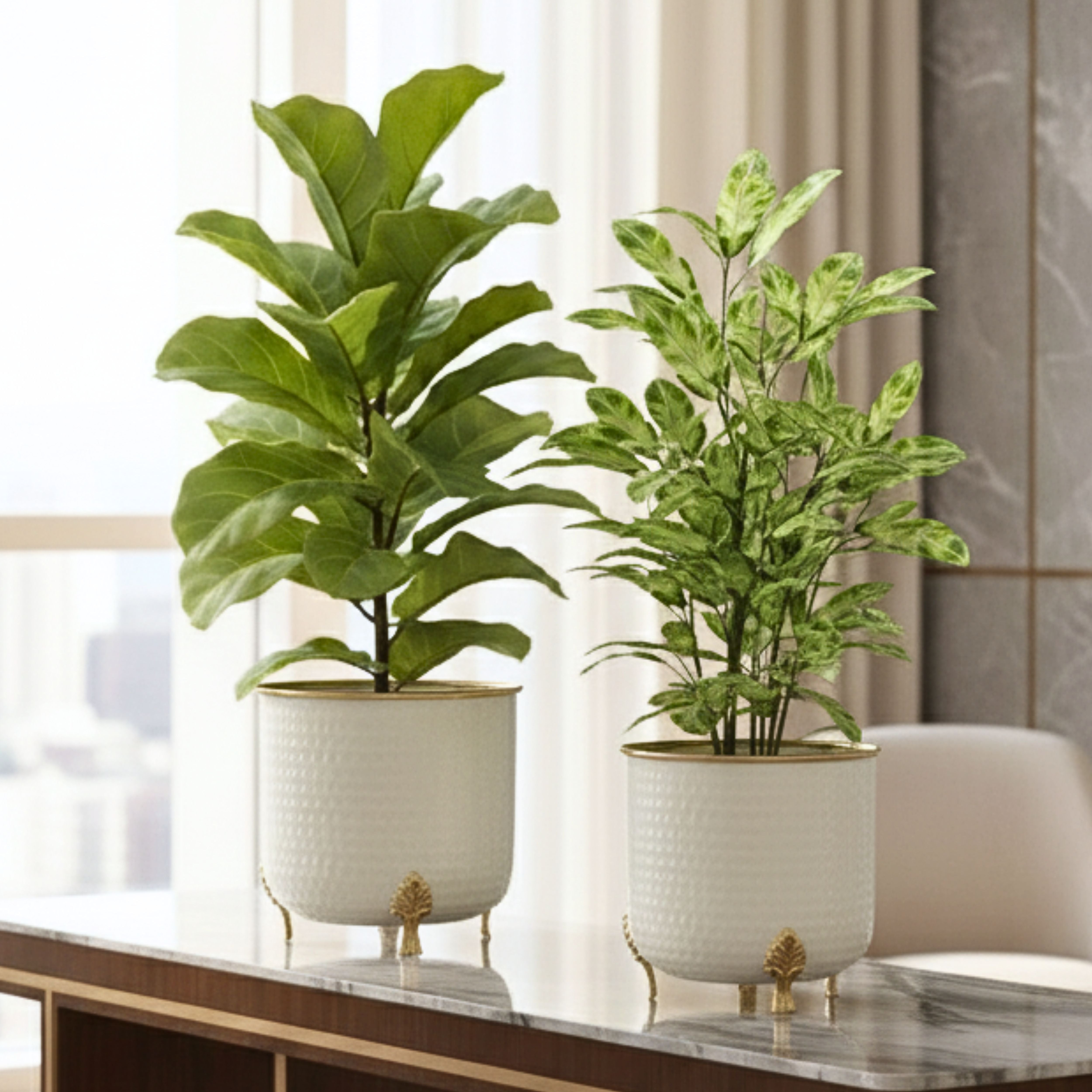Gold Rim Leaf leg Metal Planter Set (Pot Only)