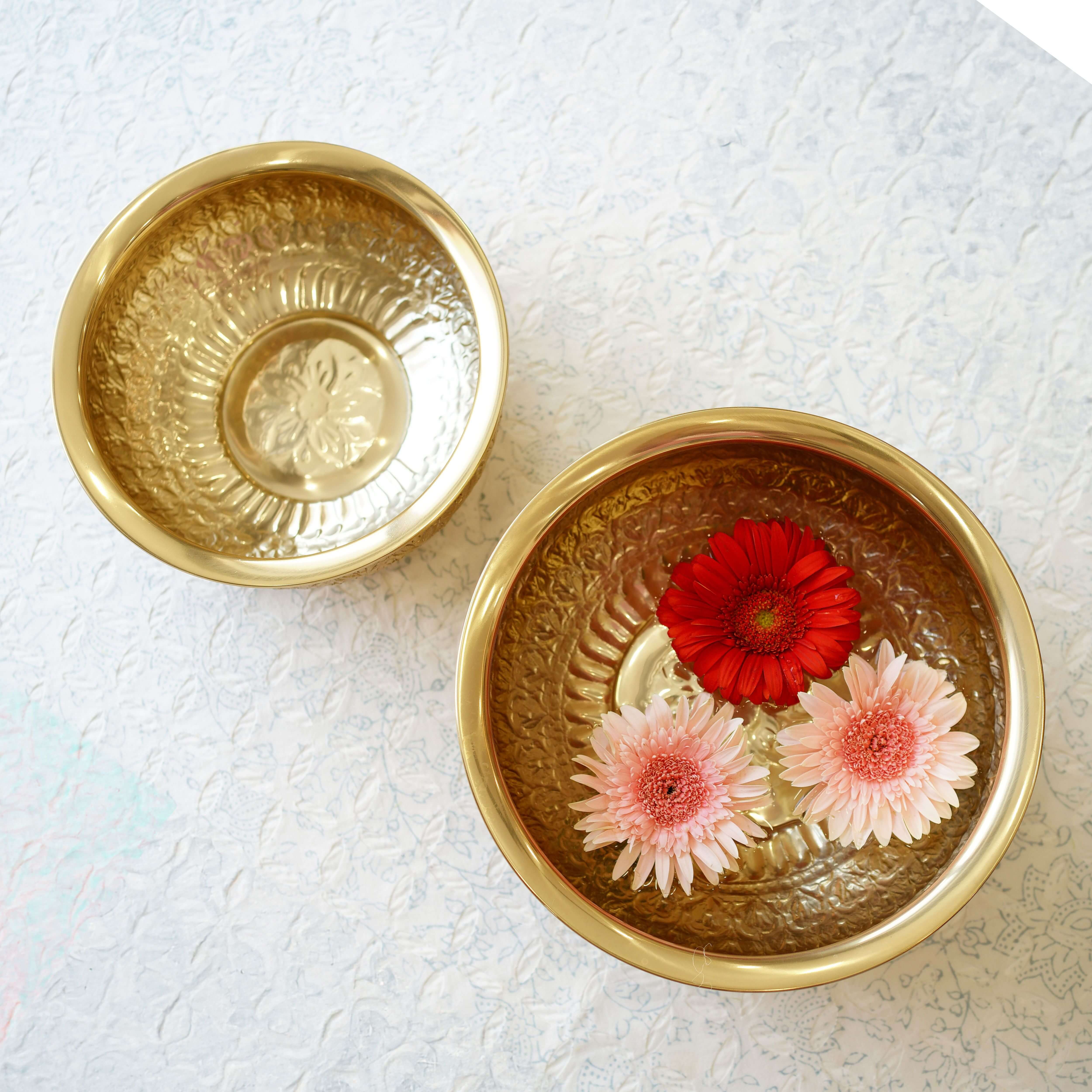 Metal Urli, Metal urli bowl, Traditional urli bowl, Floating flower urli, Decorative urli bowl