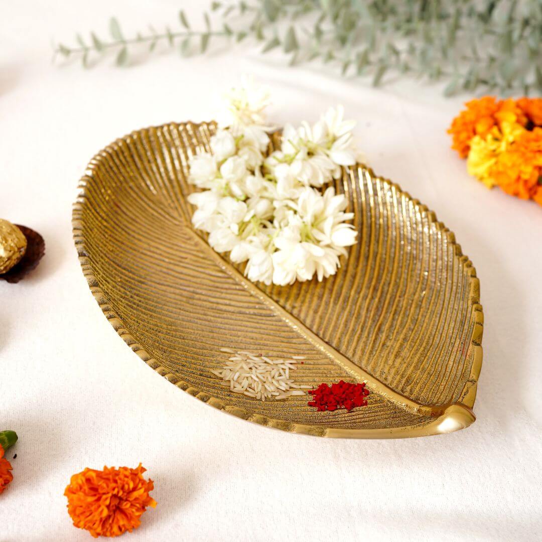 Metal decorative tray, Metal serving tray, Decorative metal platter, Large