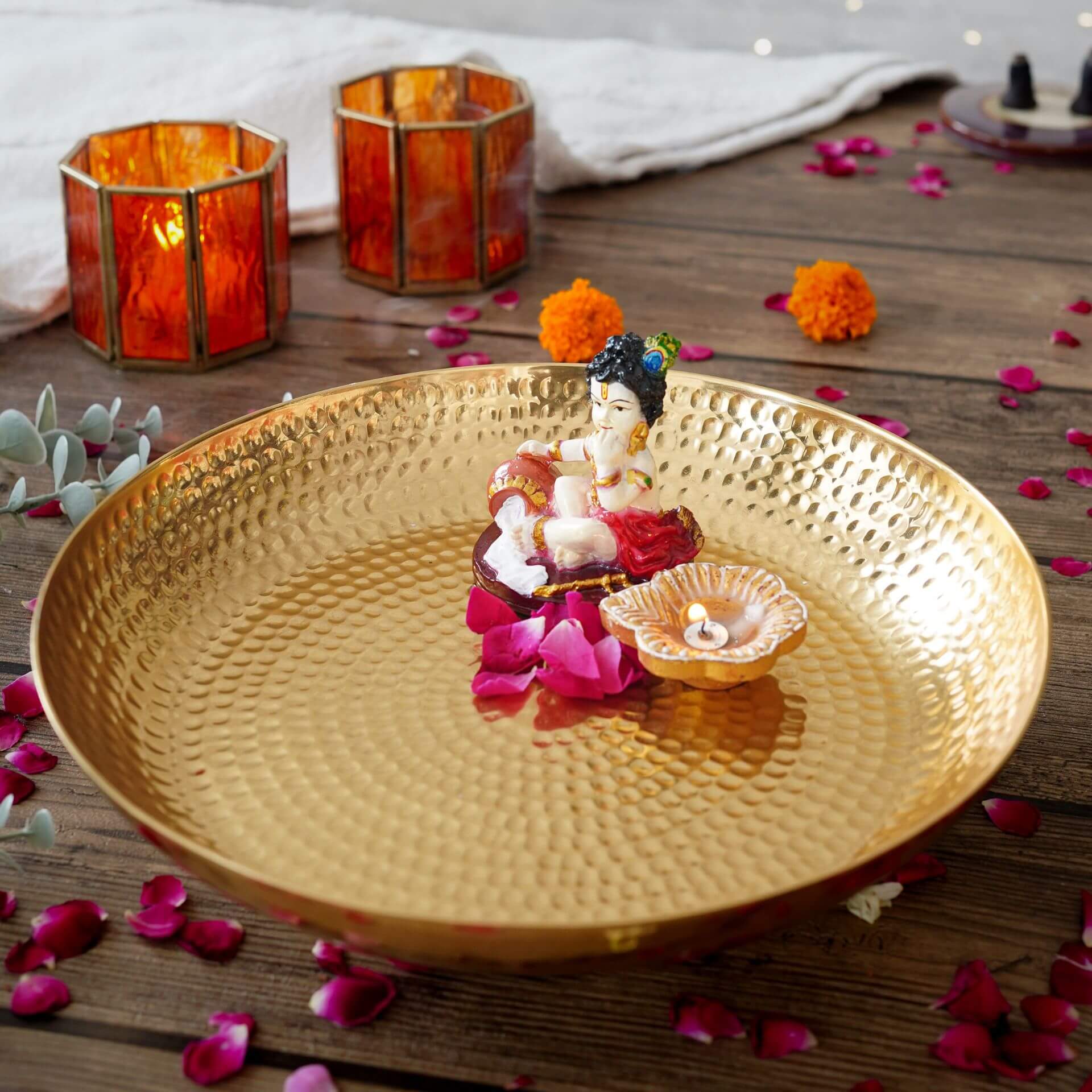 Metal Urli, Traditional urli bowl, Metal urli bowl, Floating flower urli, Decorative urli bowl