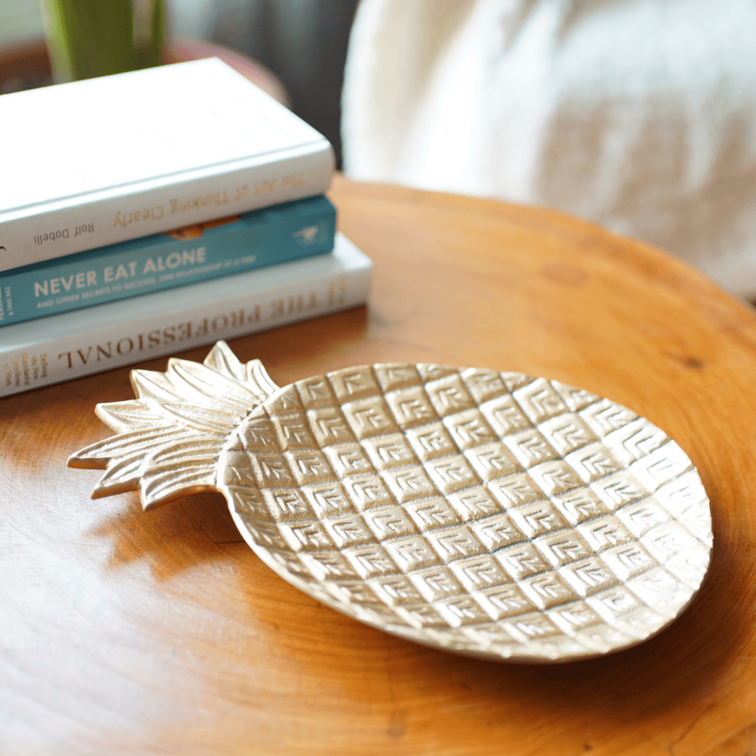 Metal decorative tray, Metal serving tray, Decorative metal platter, Gold