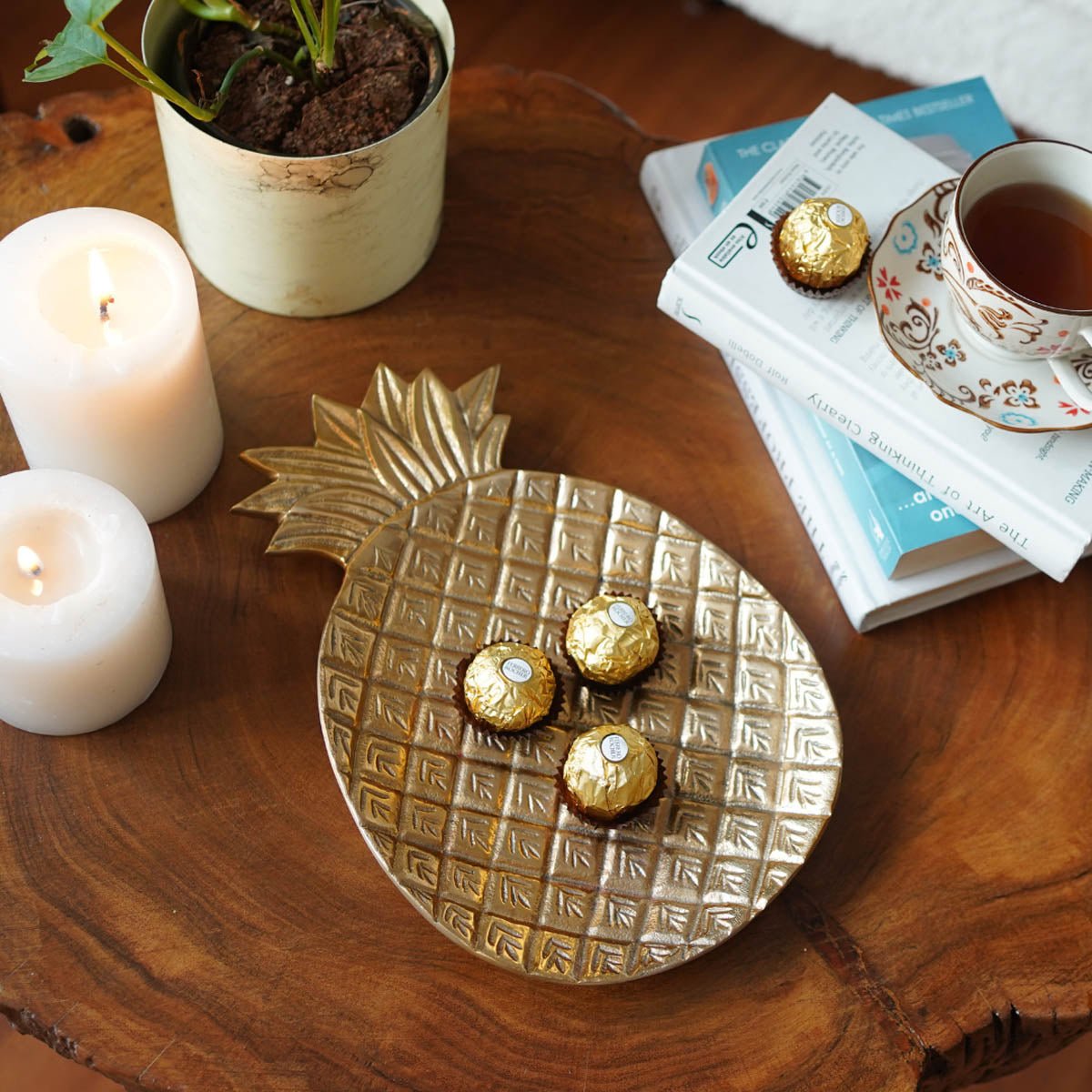 Metal decorative tray, Metal serving tray, Decorative metal platter, Gold