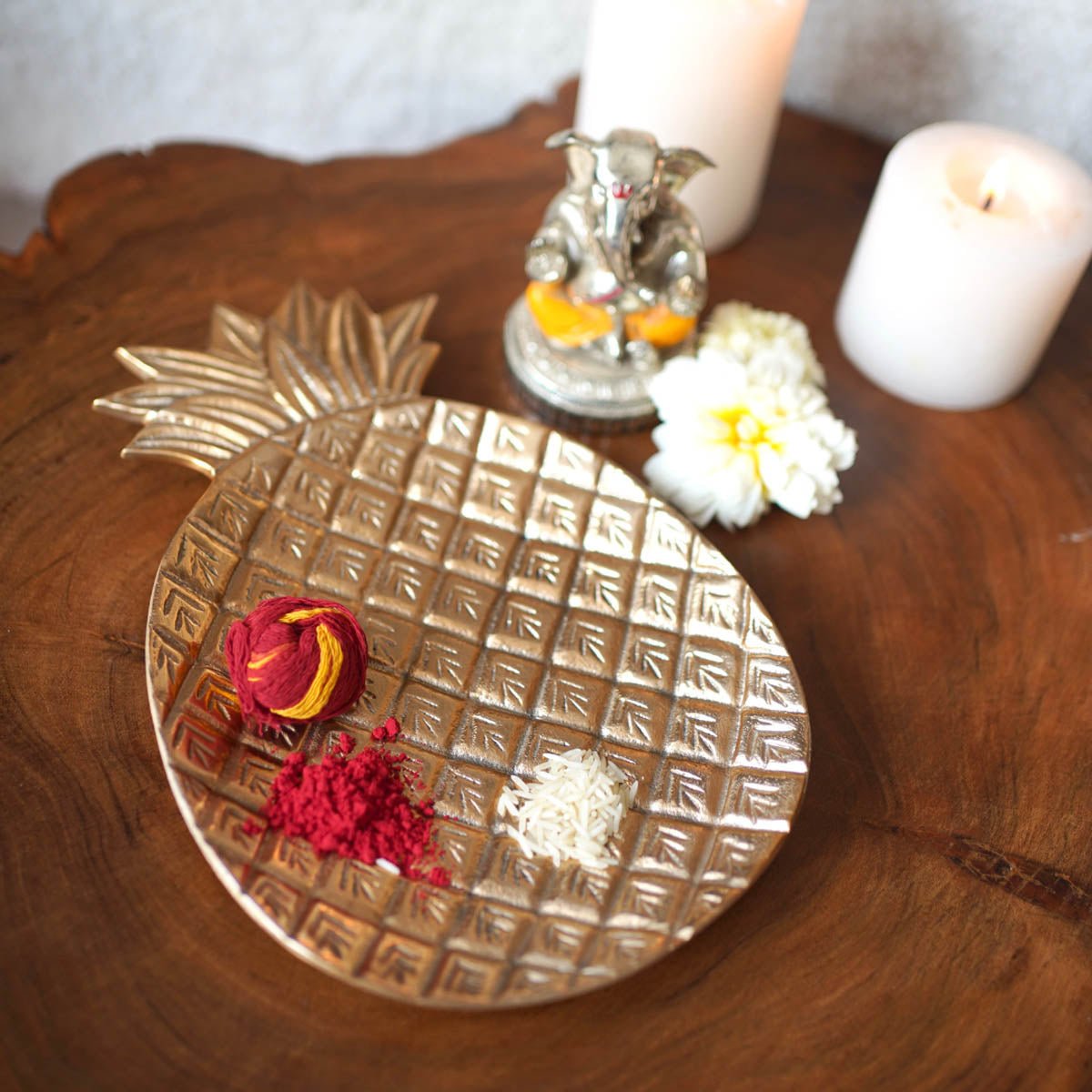 Metal decorative tray, Metal serving tray, Decorative metal platter, Gold