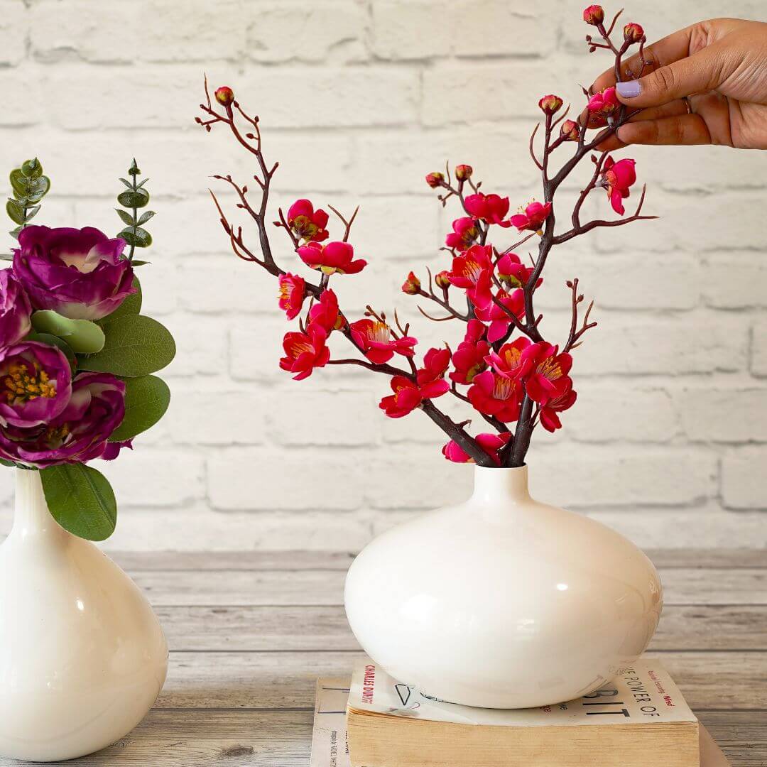 Metal flower vase white set of 2 