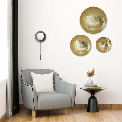 Golden Crackled Wall Plates, Set