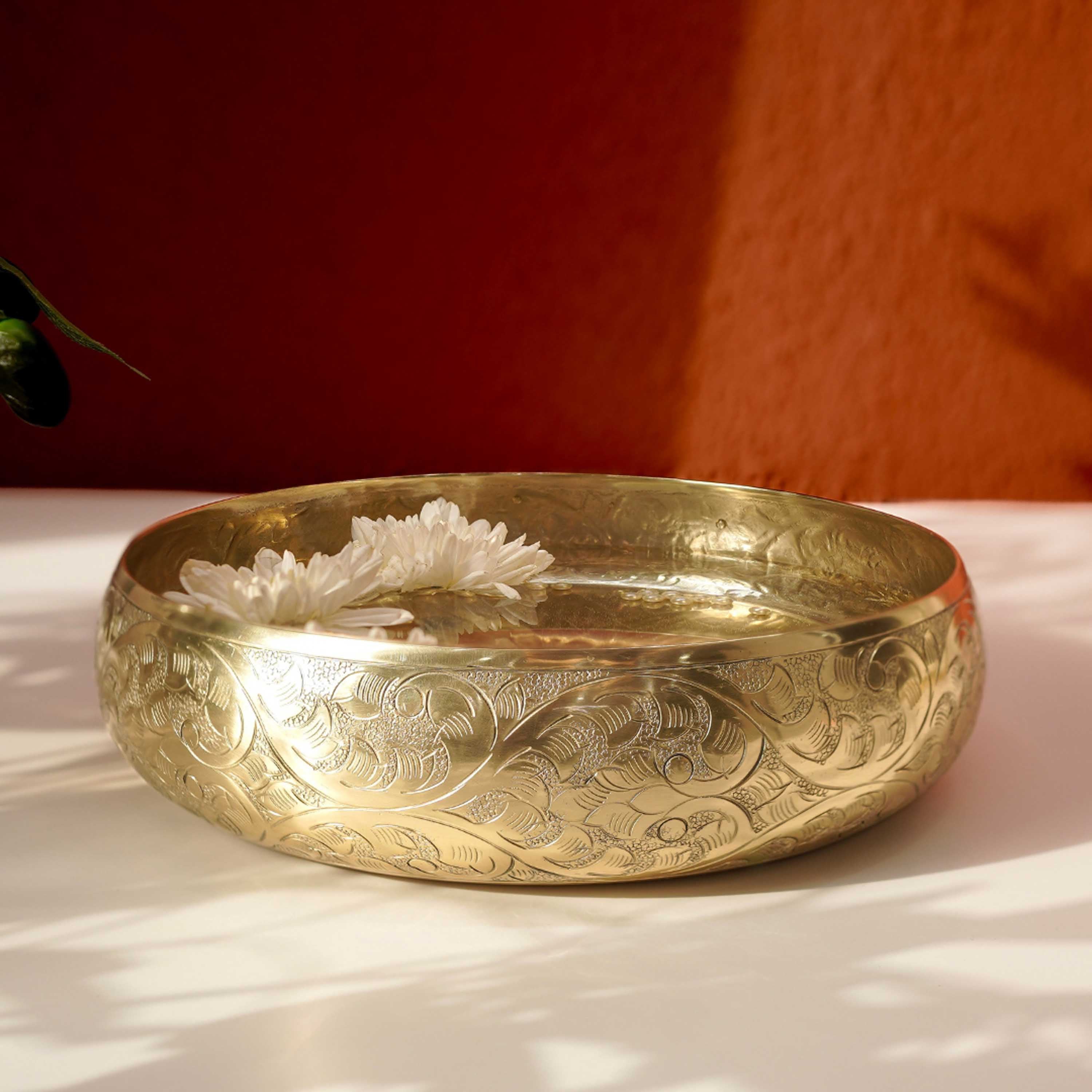 Roop Metal Urli, Gold