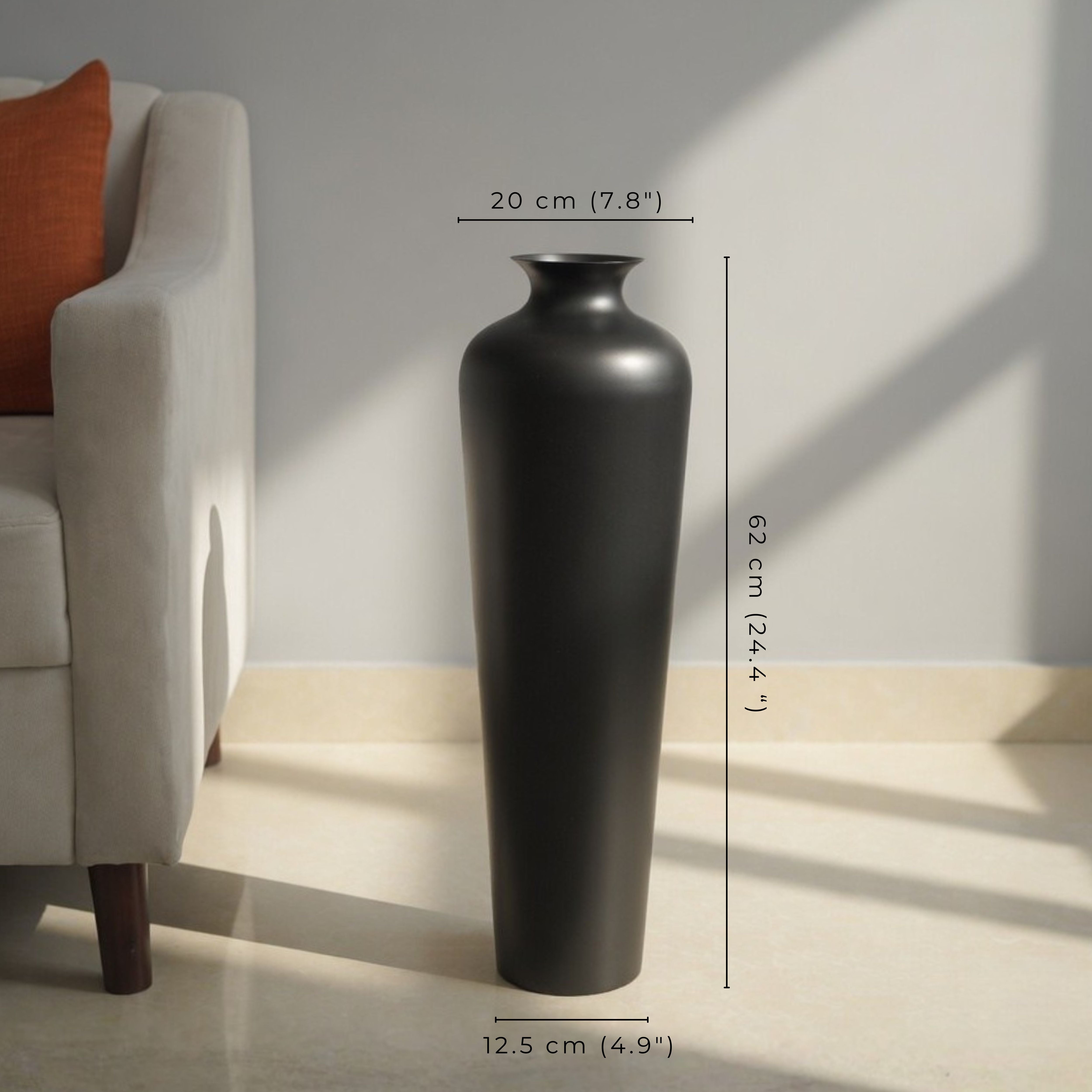 Metal Floor Vase, Black