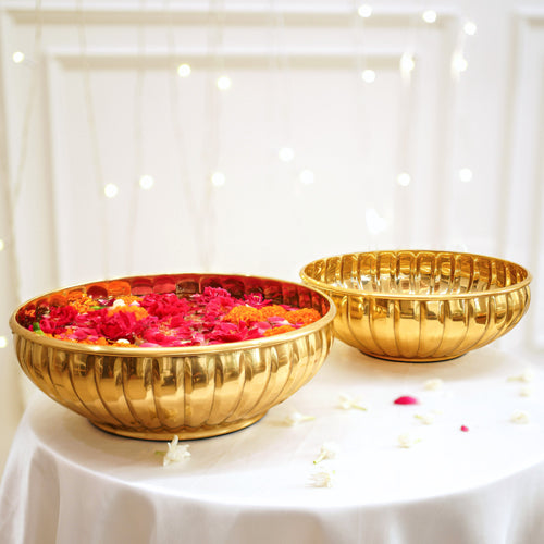 Decorative urli bowl Diwali, Decor urli bowl, metal urli set, floating flower urli, Diwali Gift, Diwali Gifts, Golden Urli for Diwali decor, housewarming gifts