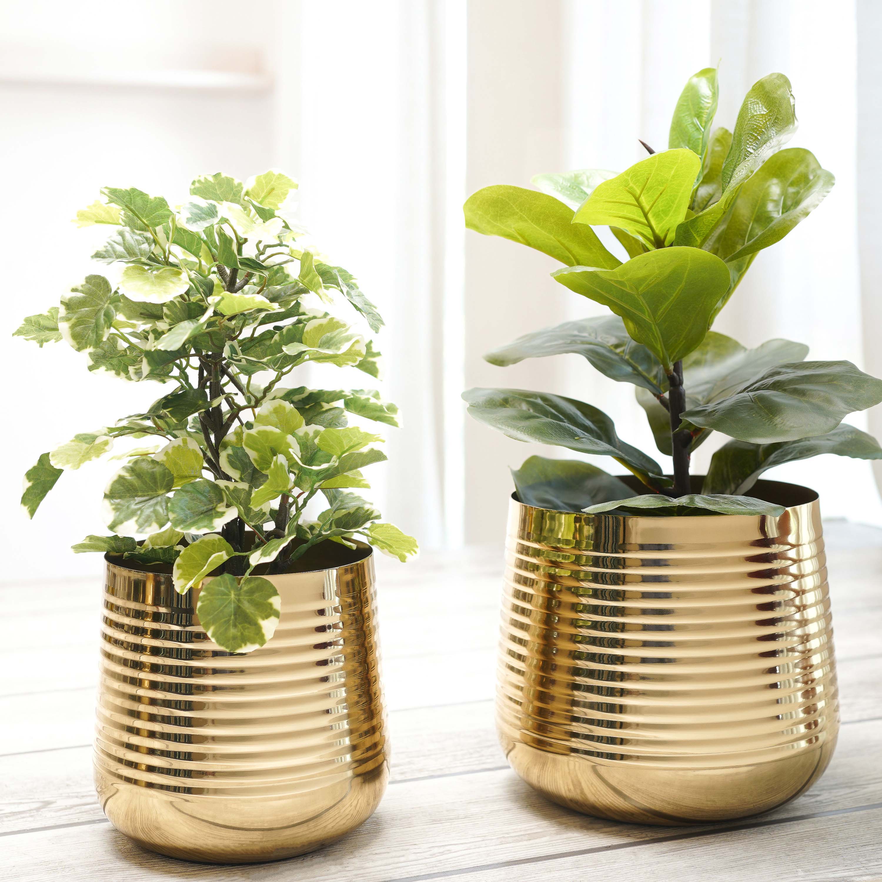 Ribbed Metal Planter Set (Pot Only)