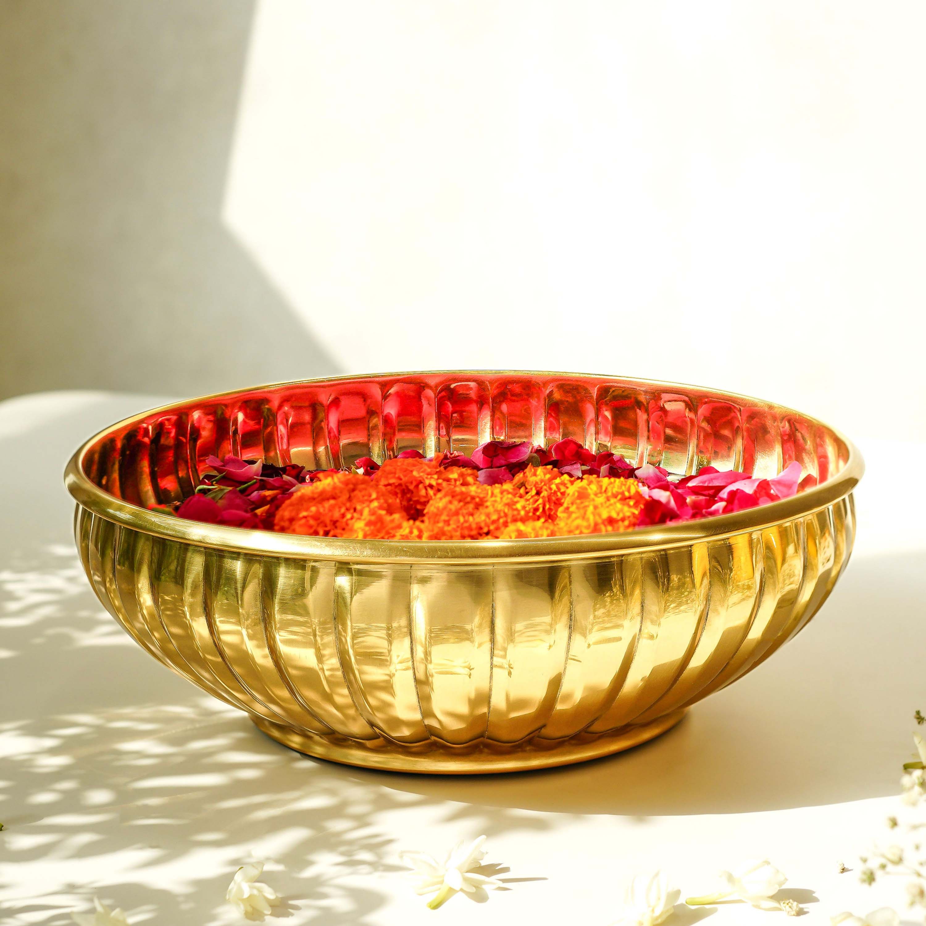 Decorative urli bowl Diwali, Decor urli bowl, metal urli set, floating flower urli, Diwali Gift, Diwali Gifts, Golden Urli for Diwali decor, housewarming gifts

