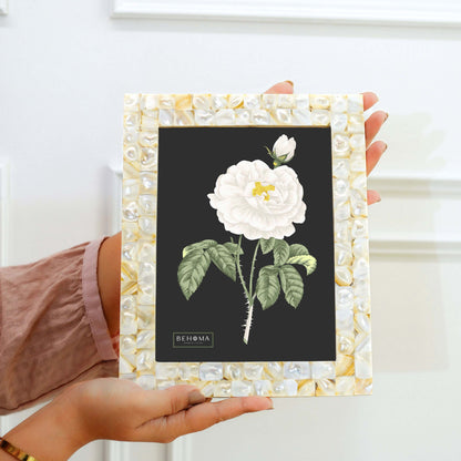 Elegant Pearl Photo Frame - 6x8