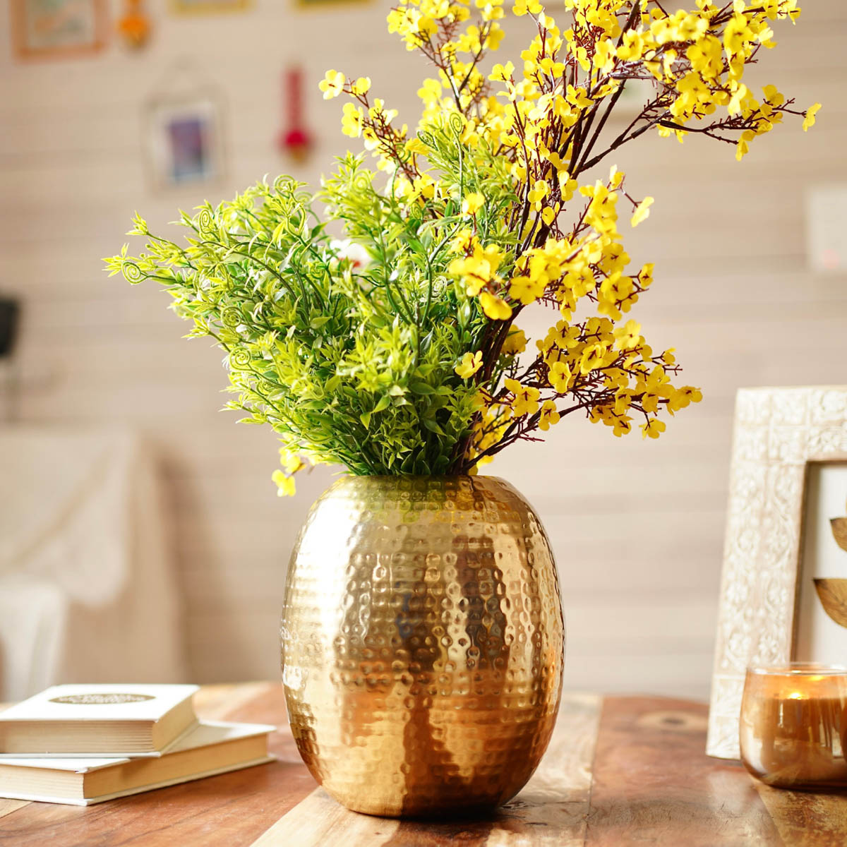 Hammered Flower vase - Gold 