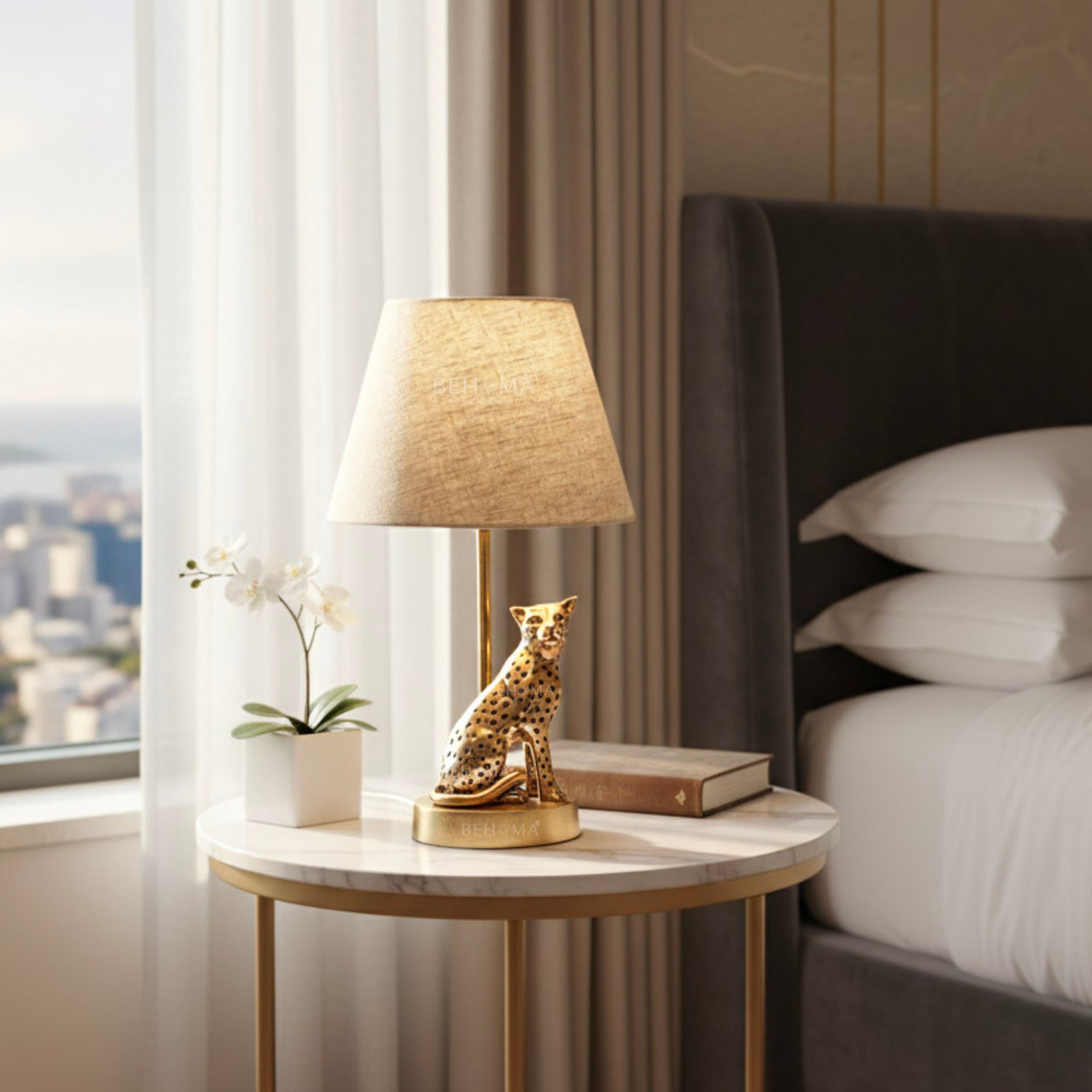 Jaguar Figurine Table Lamp