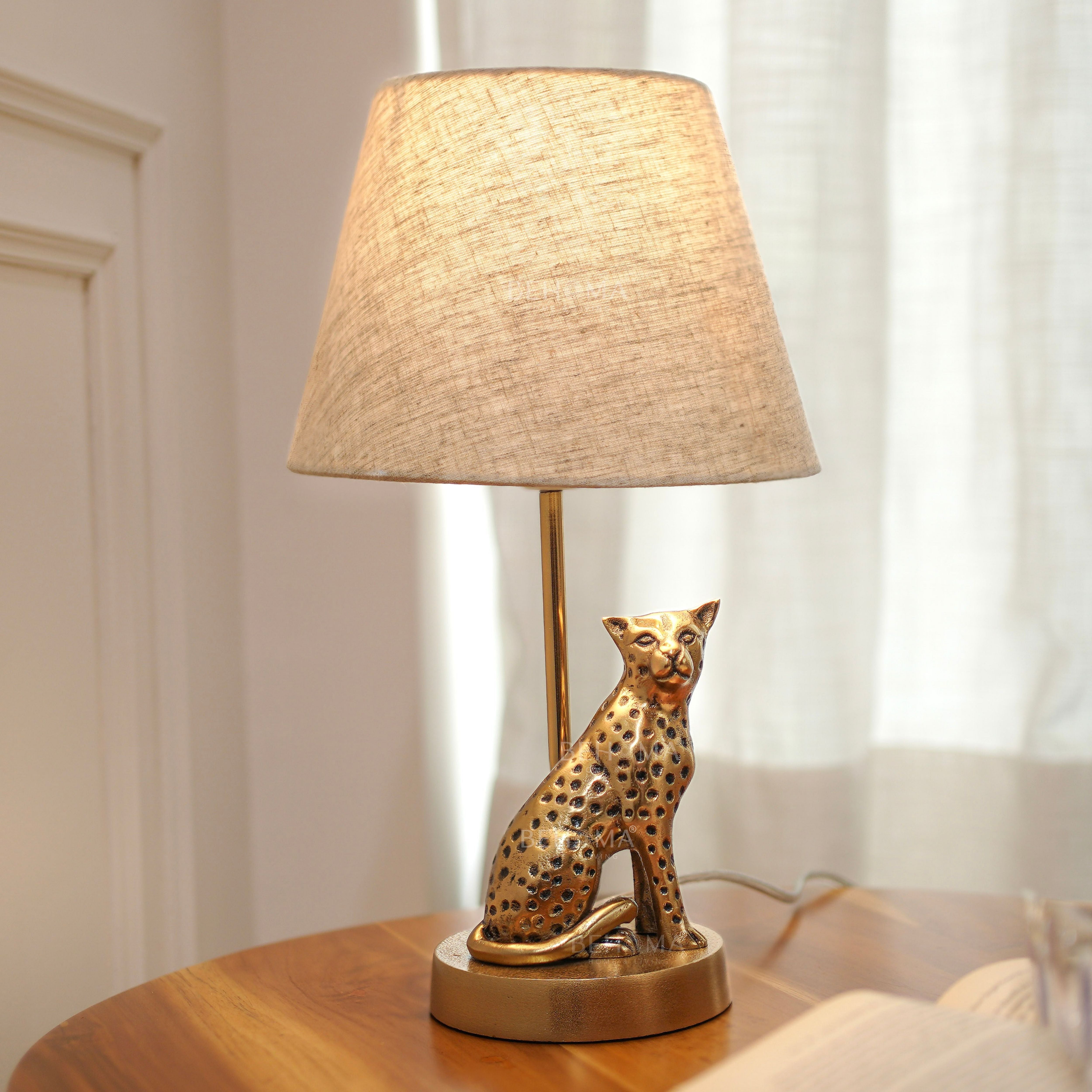 Jaguar Figurine Table Lamp