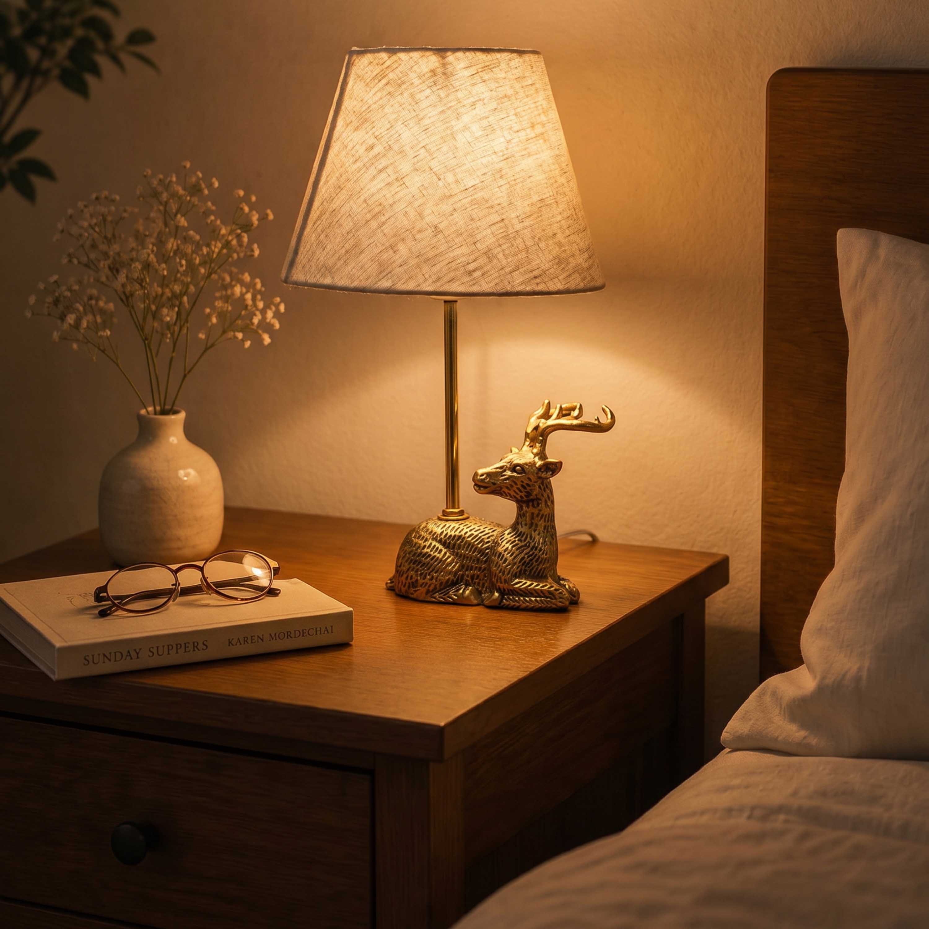 Deer Figurine Table Lamp