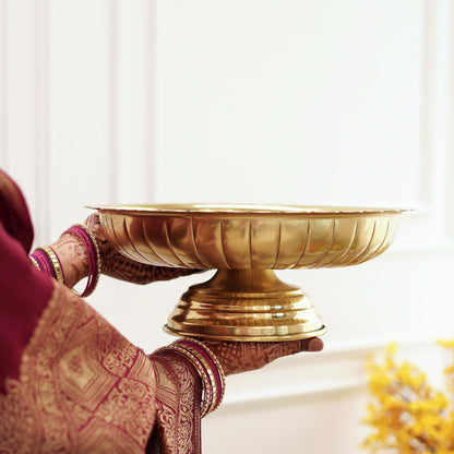 Kamal Metal Urli, Gold