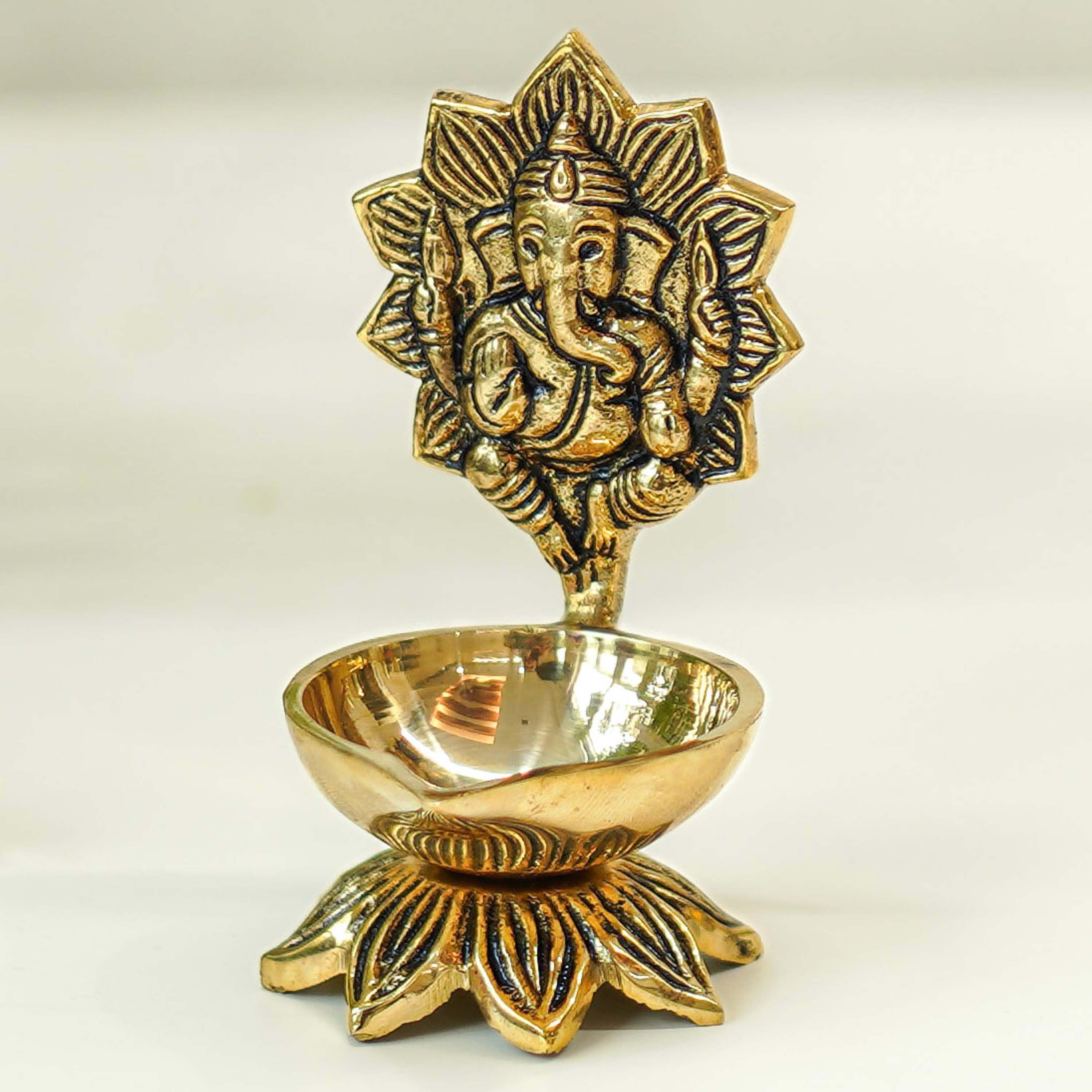 diyas decoration, Diwali Gift, Diwali Gifts, brass diyas, brass diya for gift, Diwali gifting, diyas decoration,	lotus brass diya, housewarming diyas, Ganesh diya