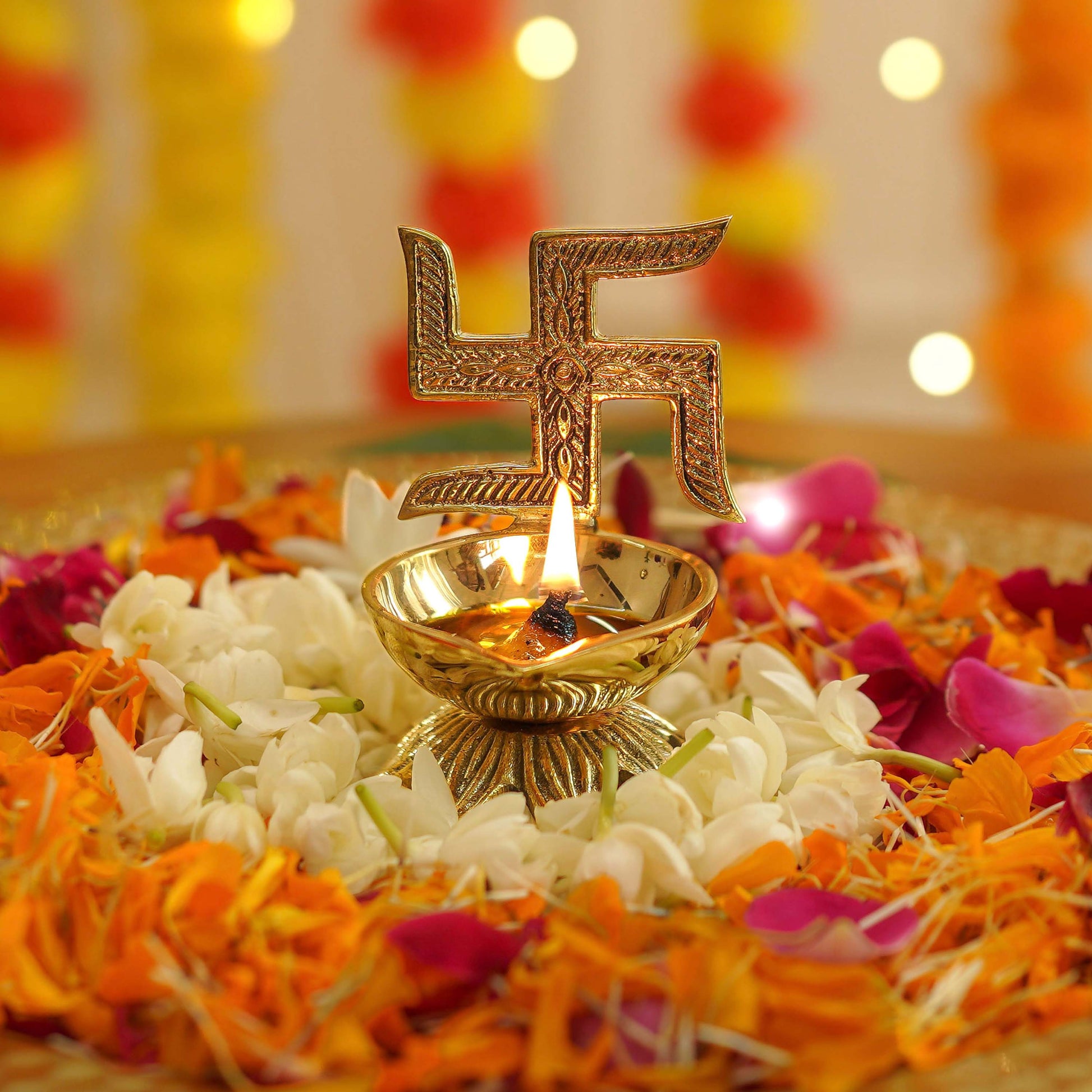 diyas decoration, Diwali Gift, Diwali Gifts, brass diyas, brass diya for gift, Diwali gifting, diyas decoration,	lotus brass diya, housewarming diyas