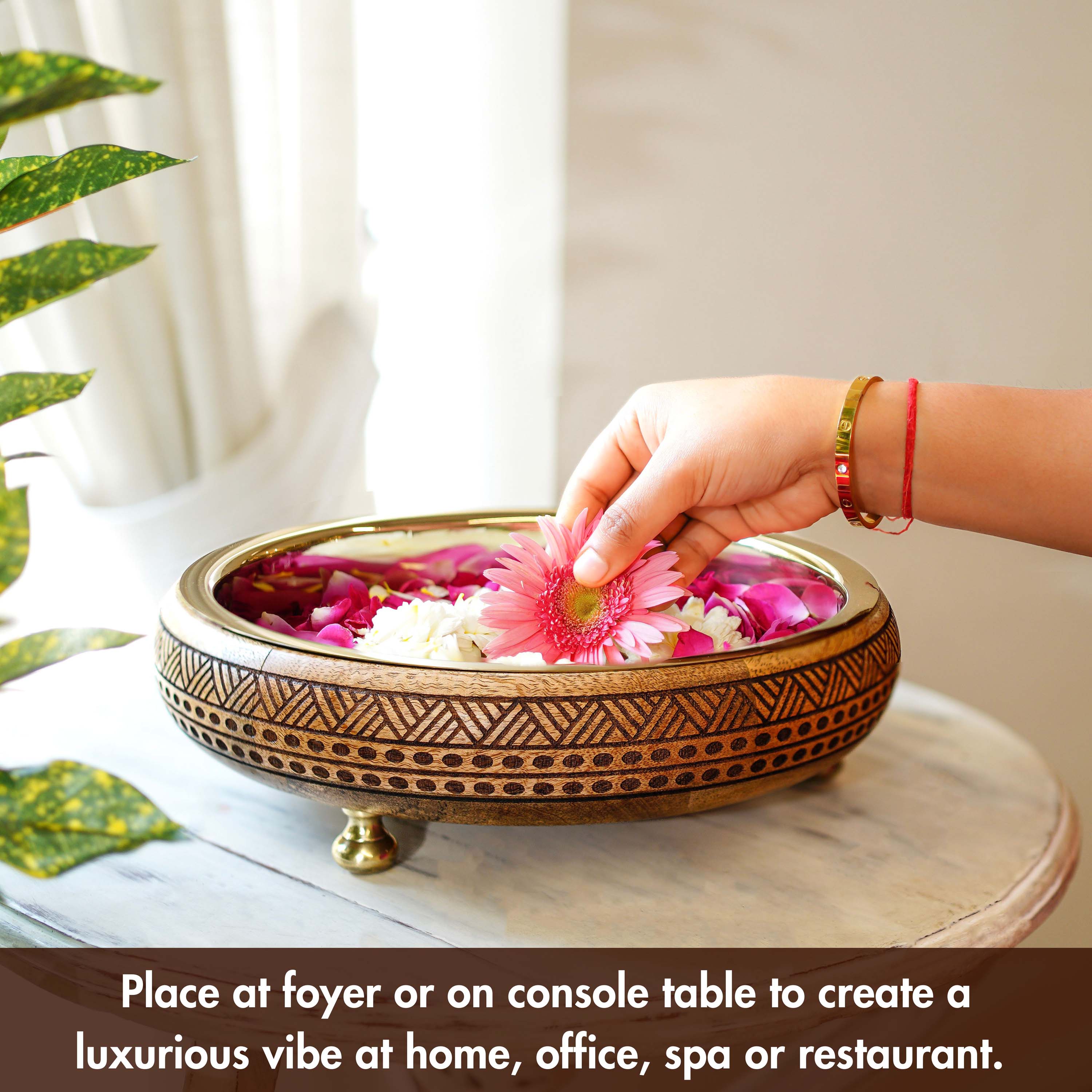 Wooden urli bowl, Traditional urli bowl, Metal urli bowl, Decorative urli bowl