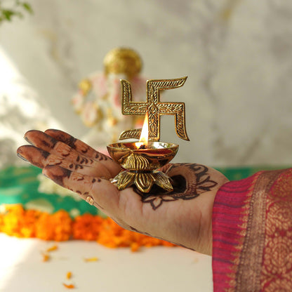 diyas decoration, Diwali Gift, Diwali Gifts, brass diyas, brass diya for gift, Diwali gifting, diyas decoration,	lotus brass diya, housewarming diyas