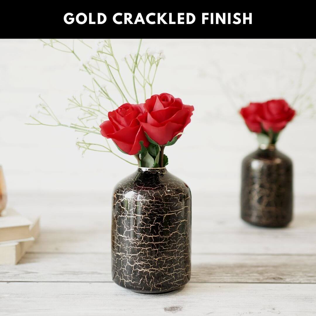 Crackled Black flower vase with flowers 