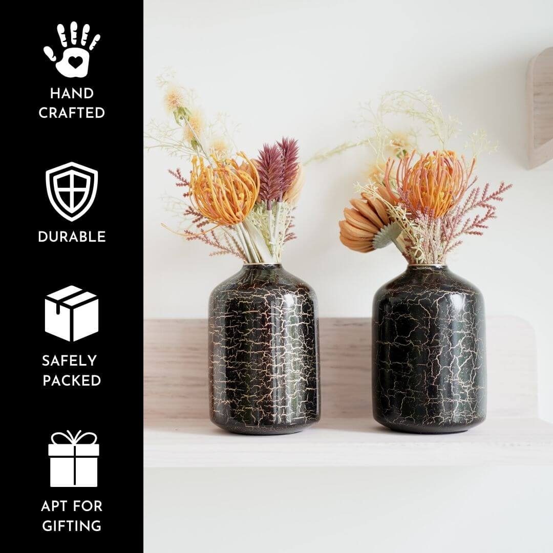 Crackled Black flower vase with flowers 