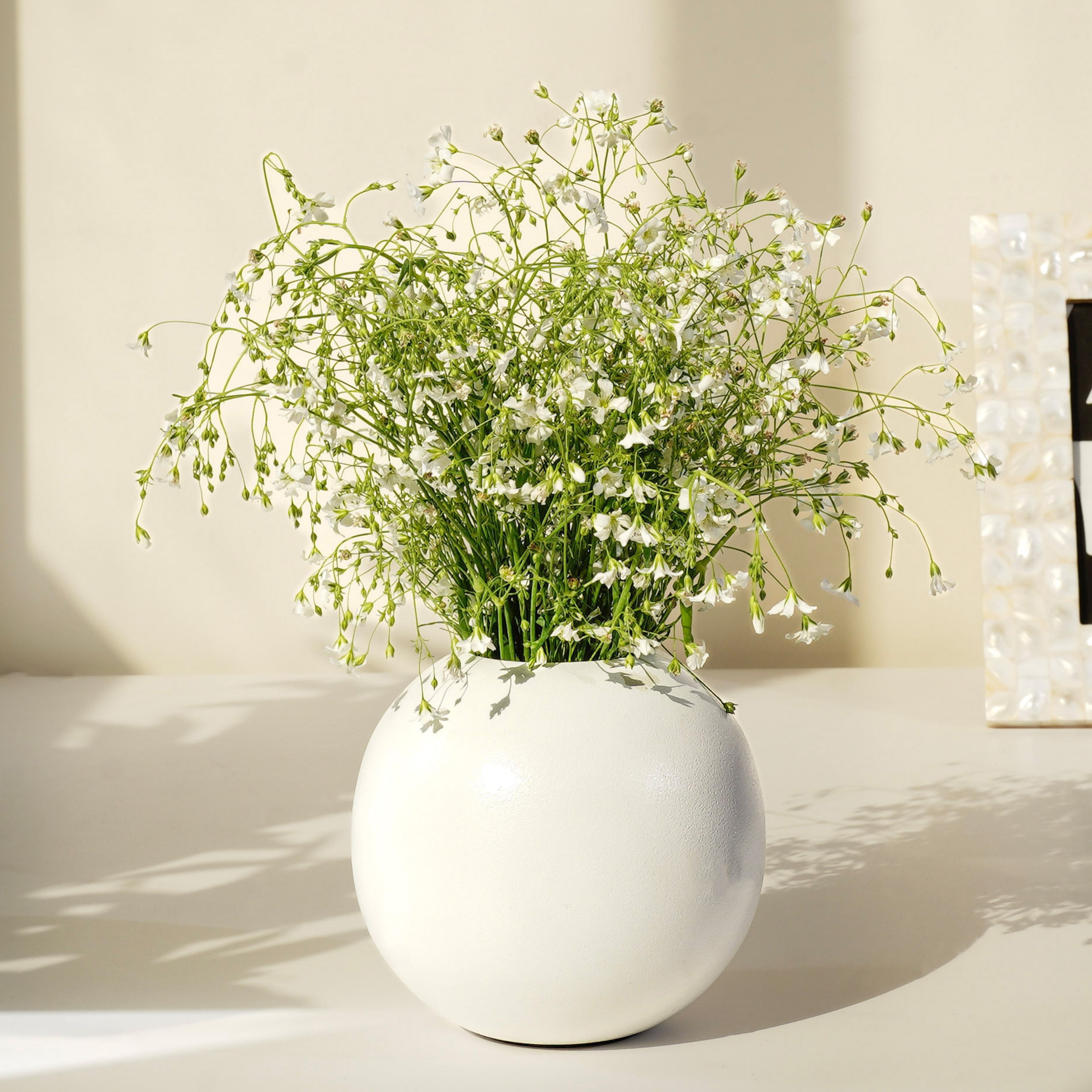 Metal Flower Vase Small | White – Behoma