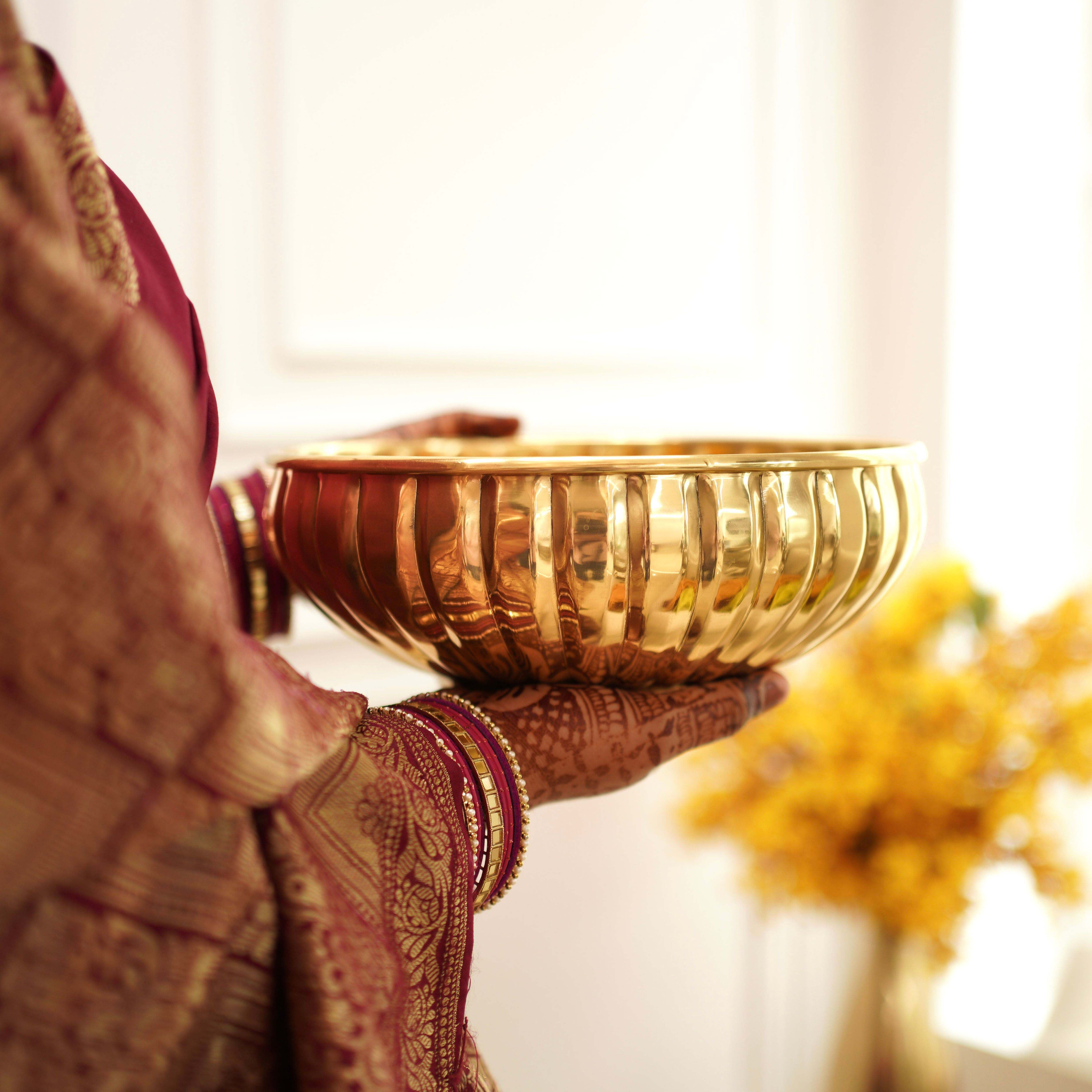 Decorative urli bowl Diwali, Decor urli bowl, metal urli set, floating flower urli, Diwali Gift, Diwali Gifts, Golden Urli for Diwali decor, housewarming gifts
