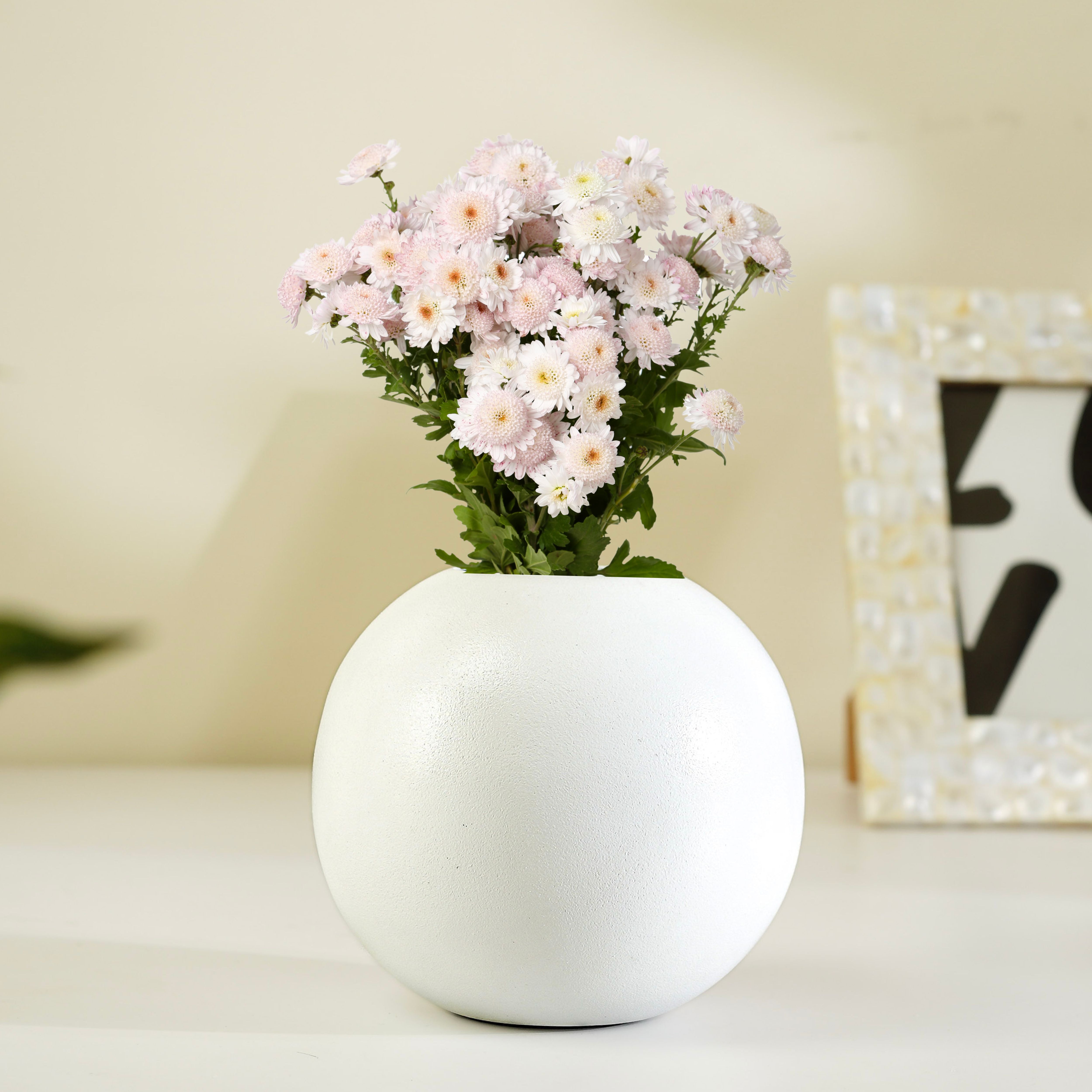 Metal Ball Flower Vase Large | White – Behoma