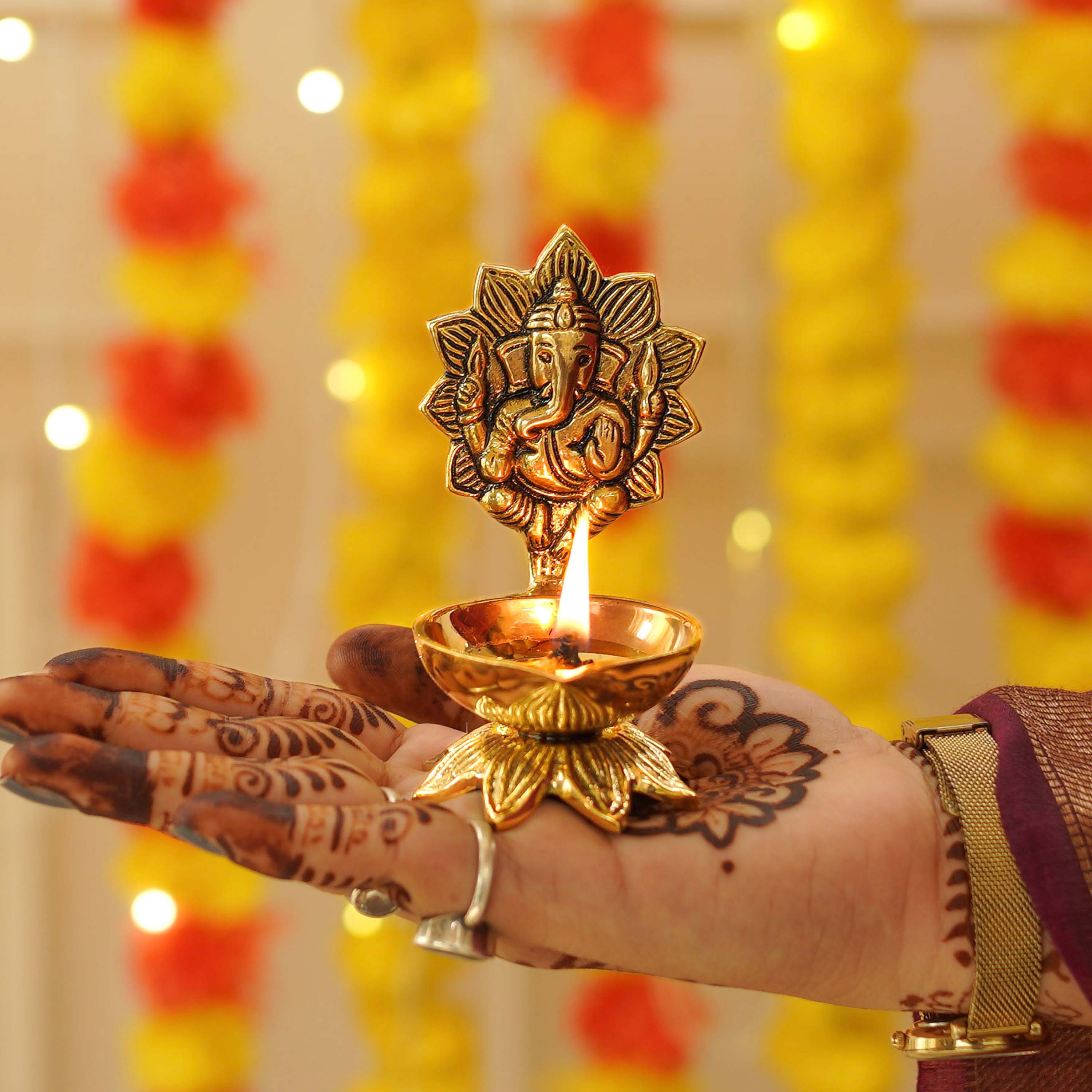 diyas decoration, Diwali Gift, Diwali Gifts, brass diyas, brass diya for gift, Diwali gifting, diyas decoration,	lotus brass diya, housewarming diyas, Ganesh diya