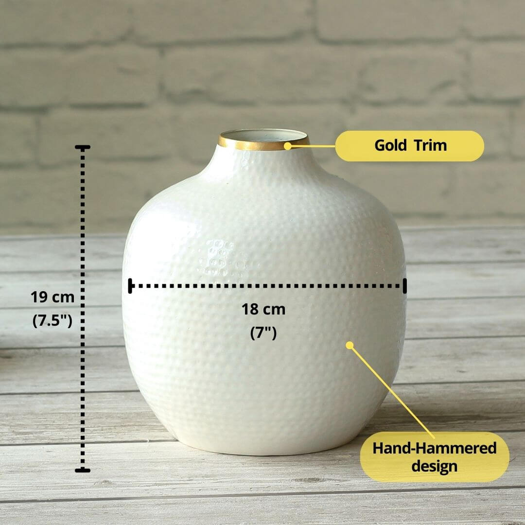 Metal vase - White 