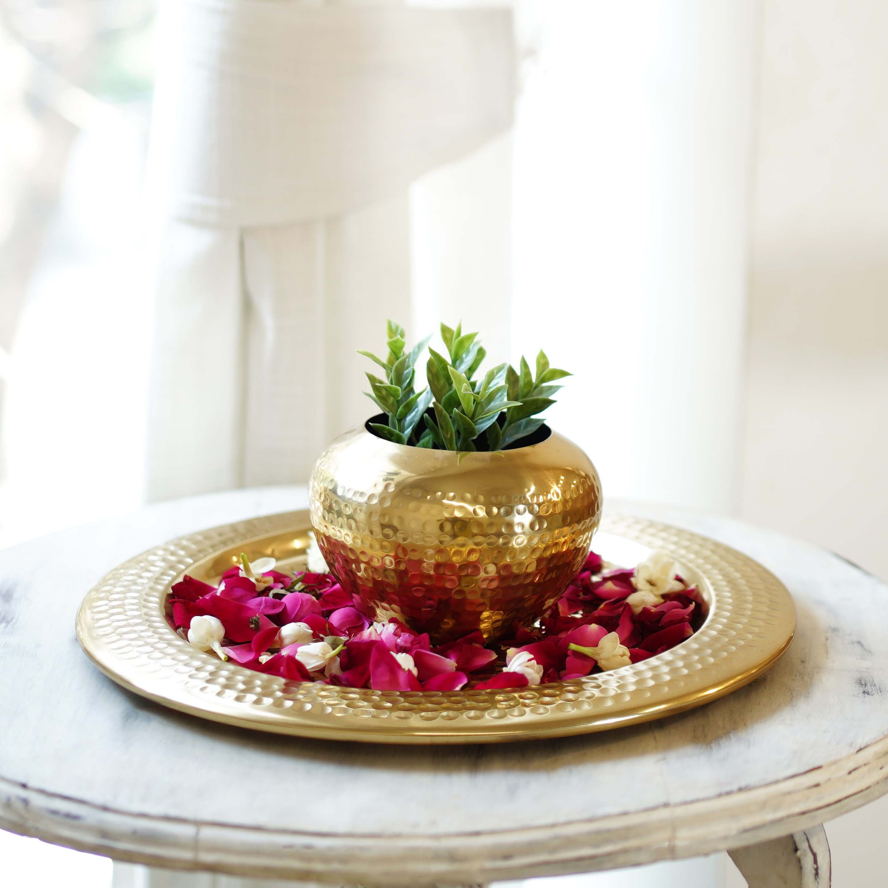 Metal Gold Platter, Decorative metal platter, Metal serving tray, Metal decorative tray, Diwali gifting, Diwali Decor