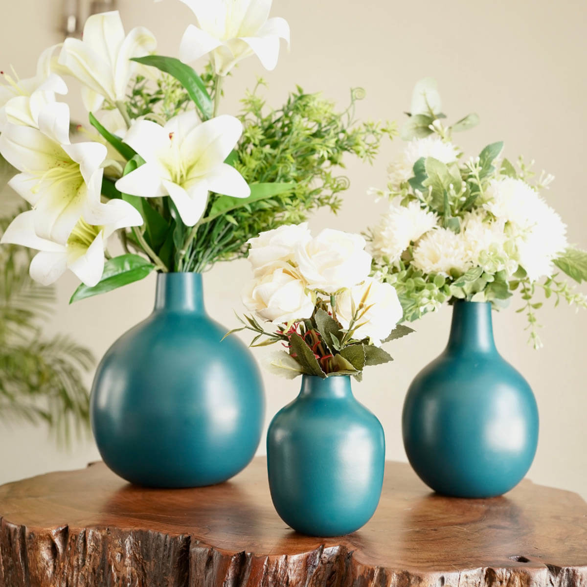 Flower vase with flowers - set of 3 