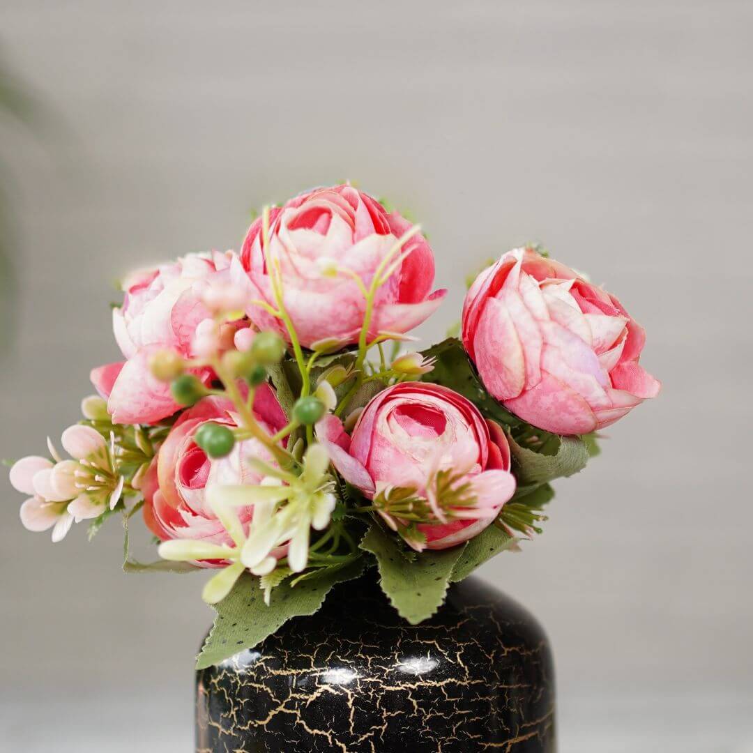 Metal flower vase with flowers - Black 
