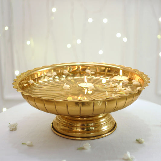 Kamal Metal Urli, Gold