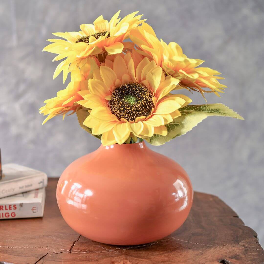 Metal hammered Flower vase - Large 